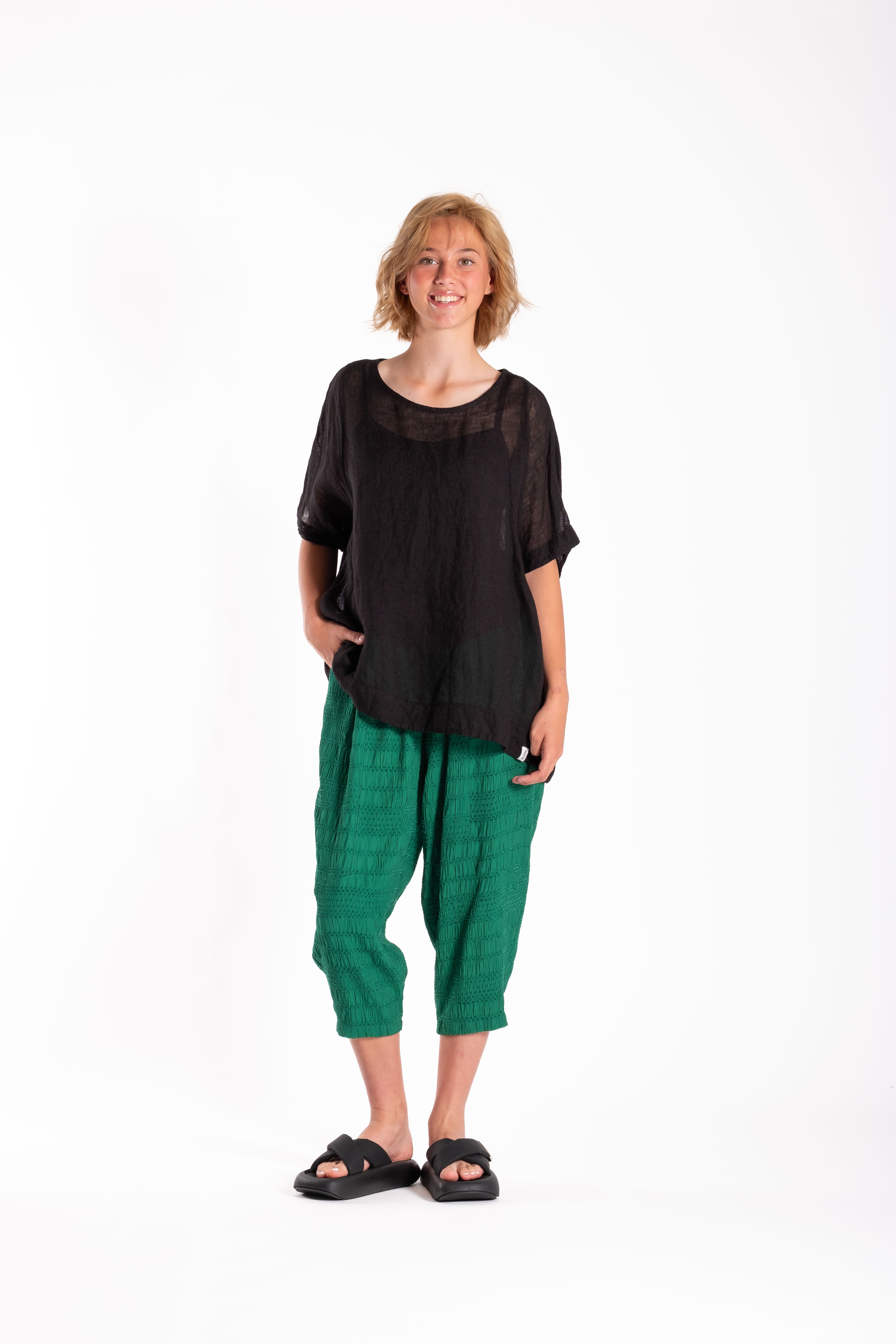 Magnolia Top Black Linen
