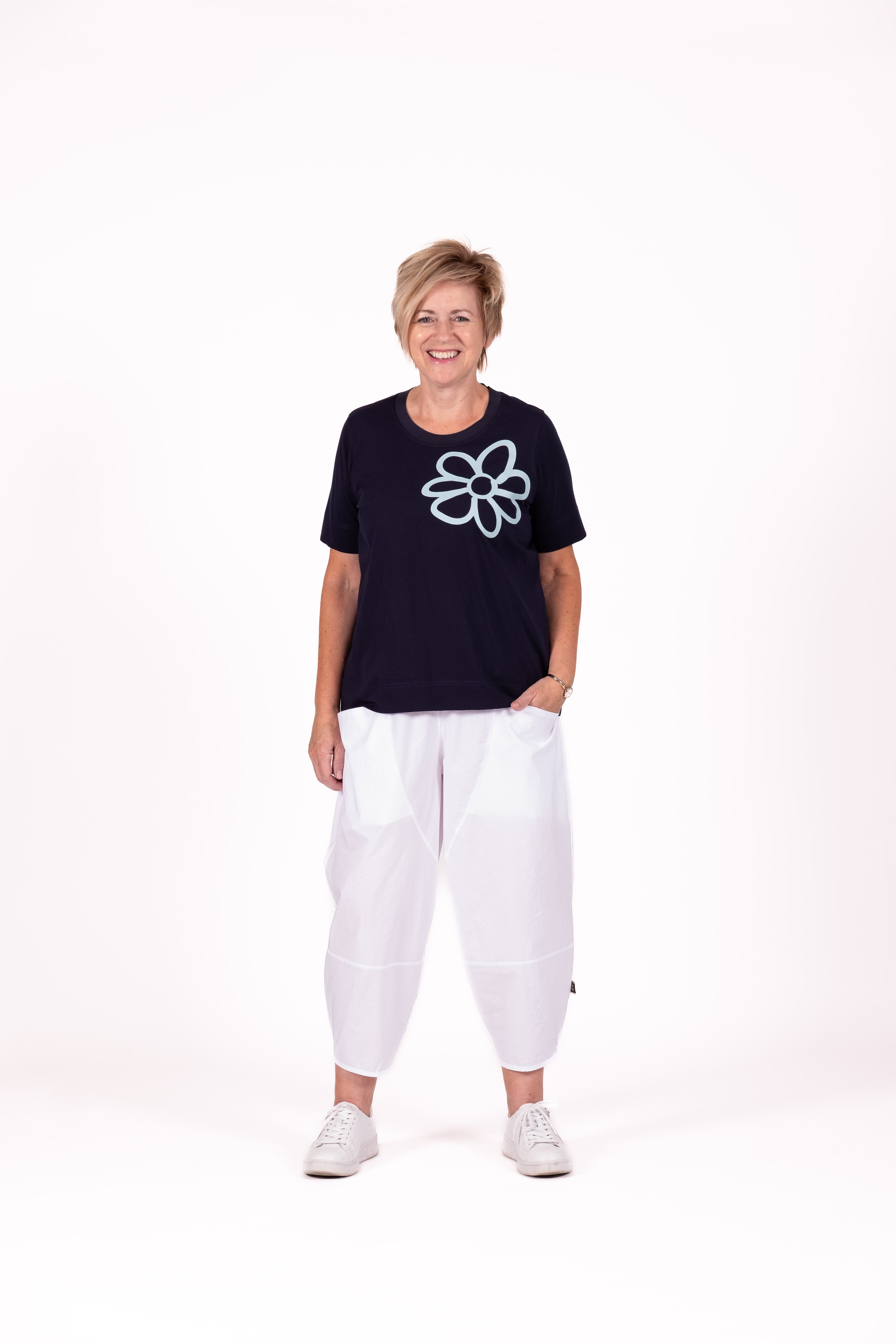 Basic Tee Navy Flower