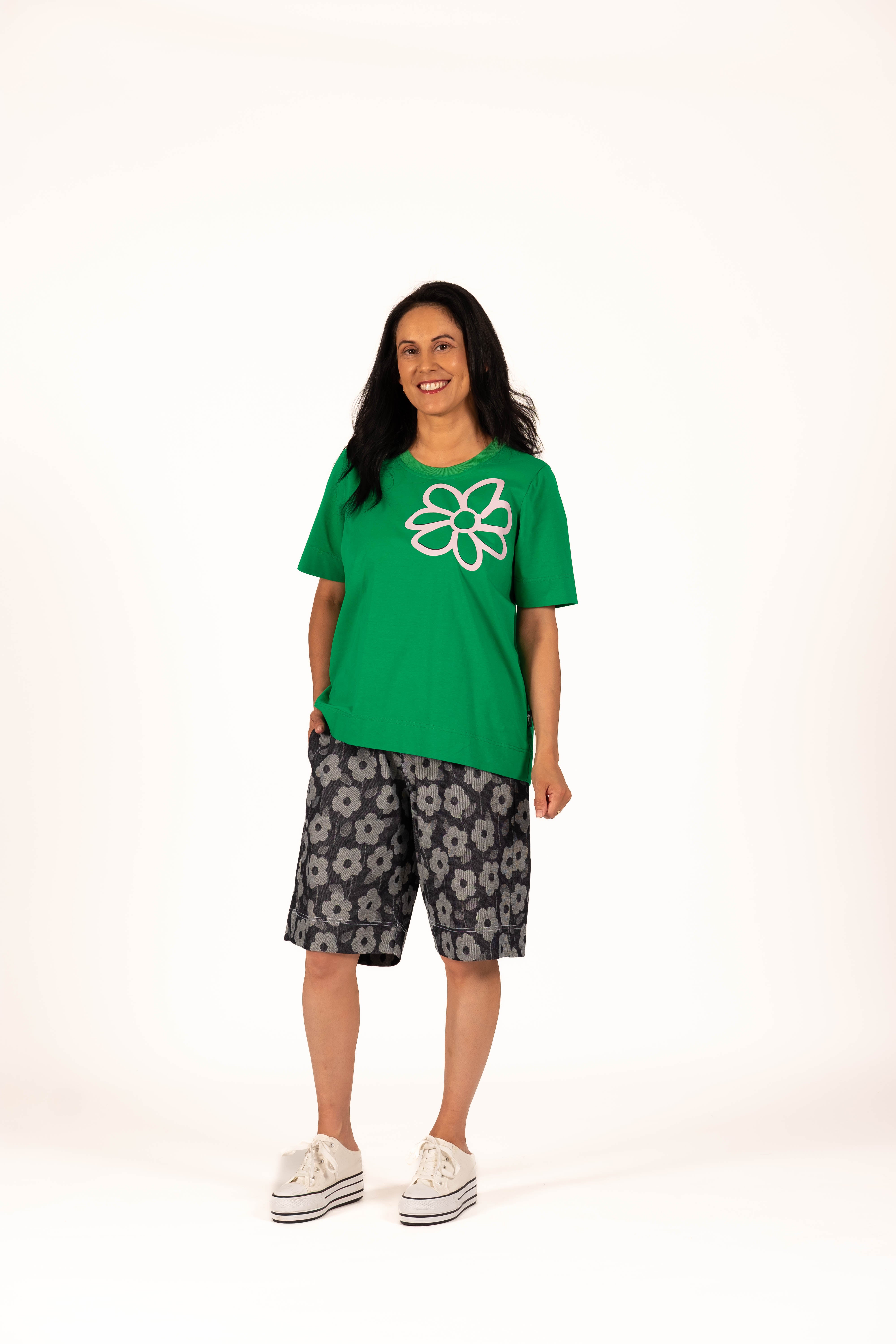 Basic Tee Green Flower