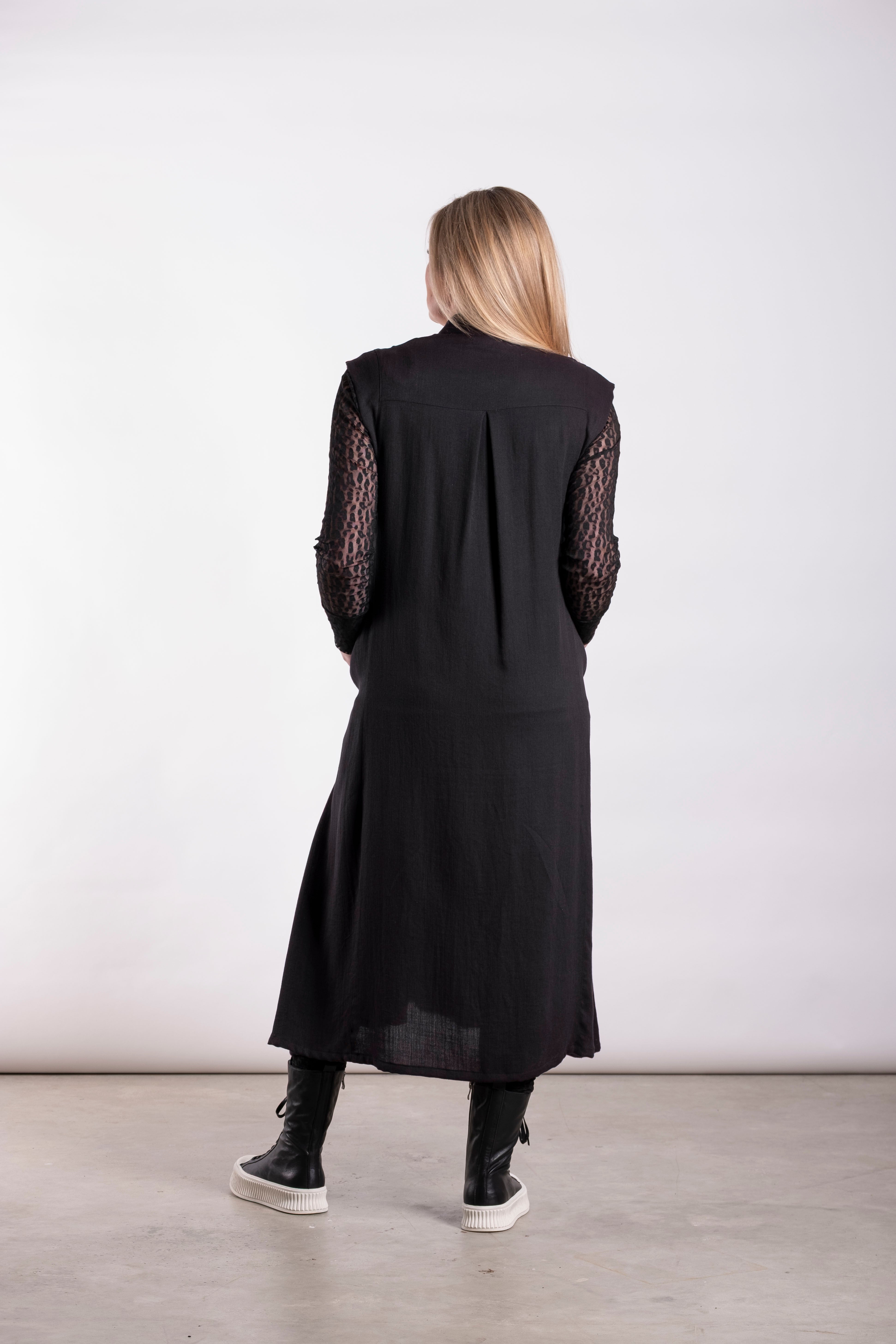 Reko Dress Black