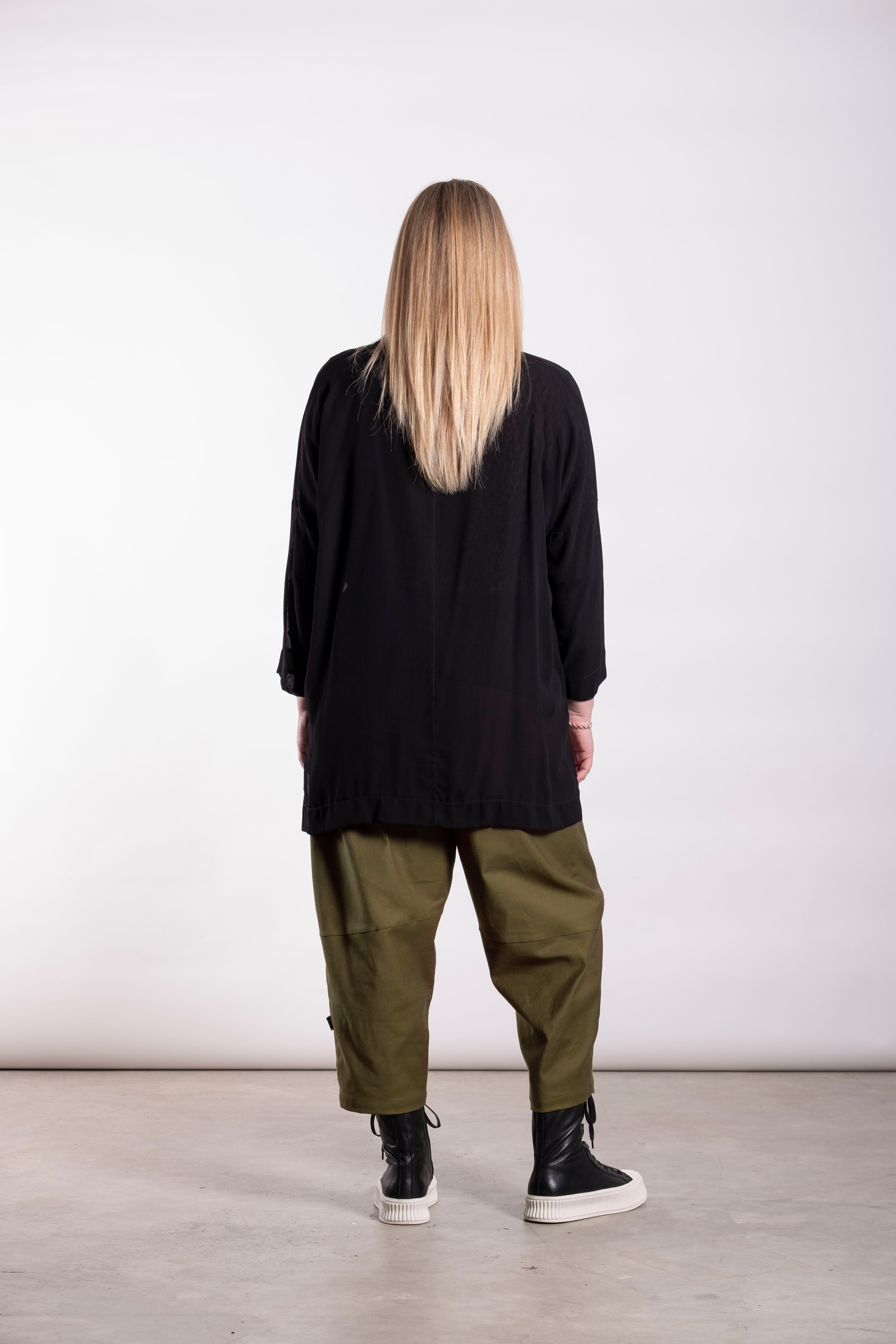 Low Line Top Black Viscose