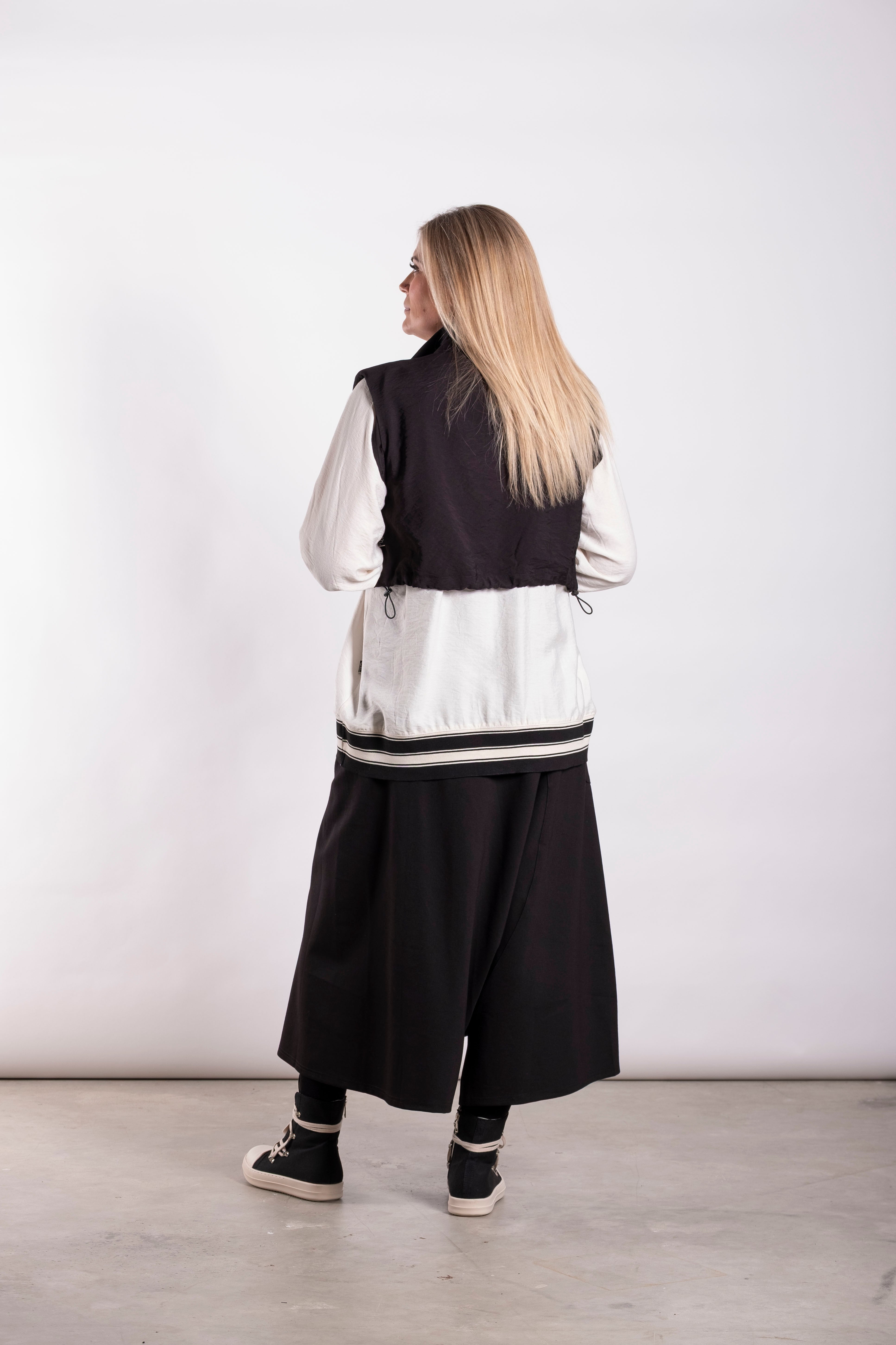 Shadowlines Vest Black