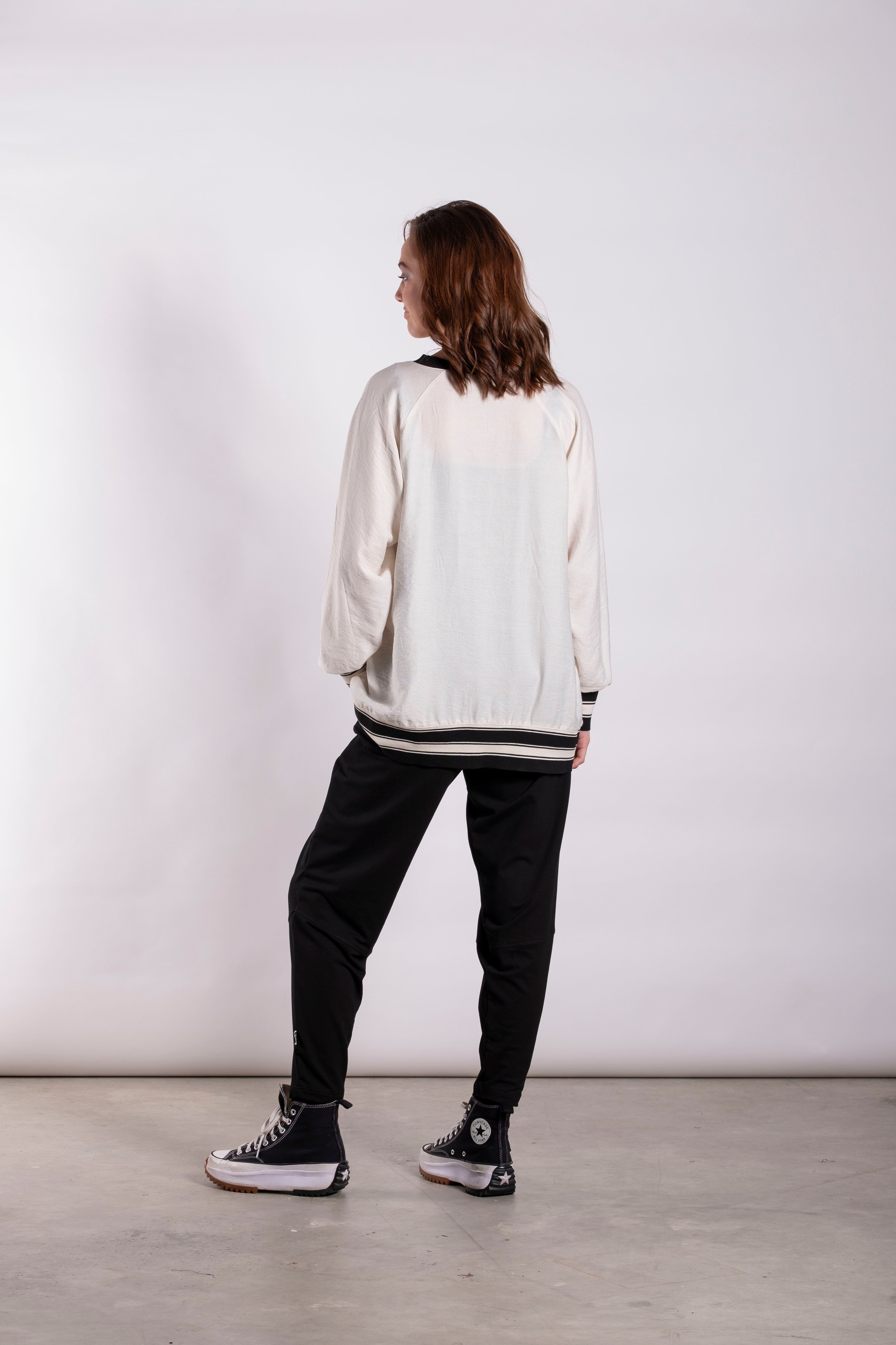 Team Sweater Top Cream