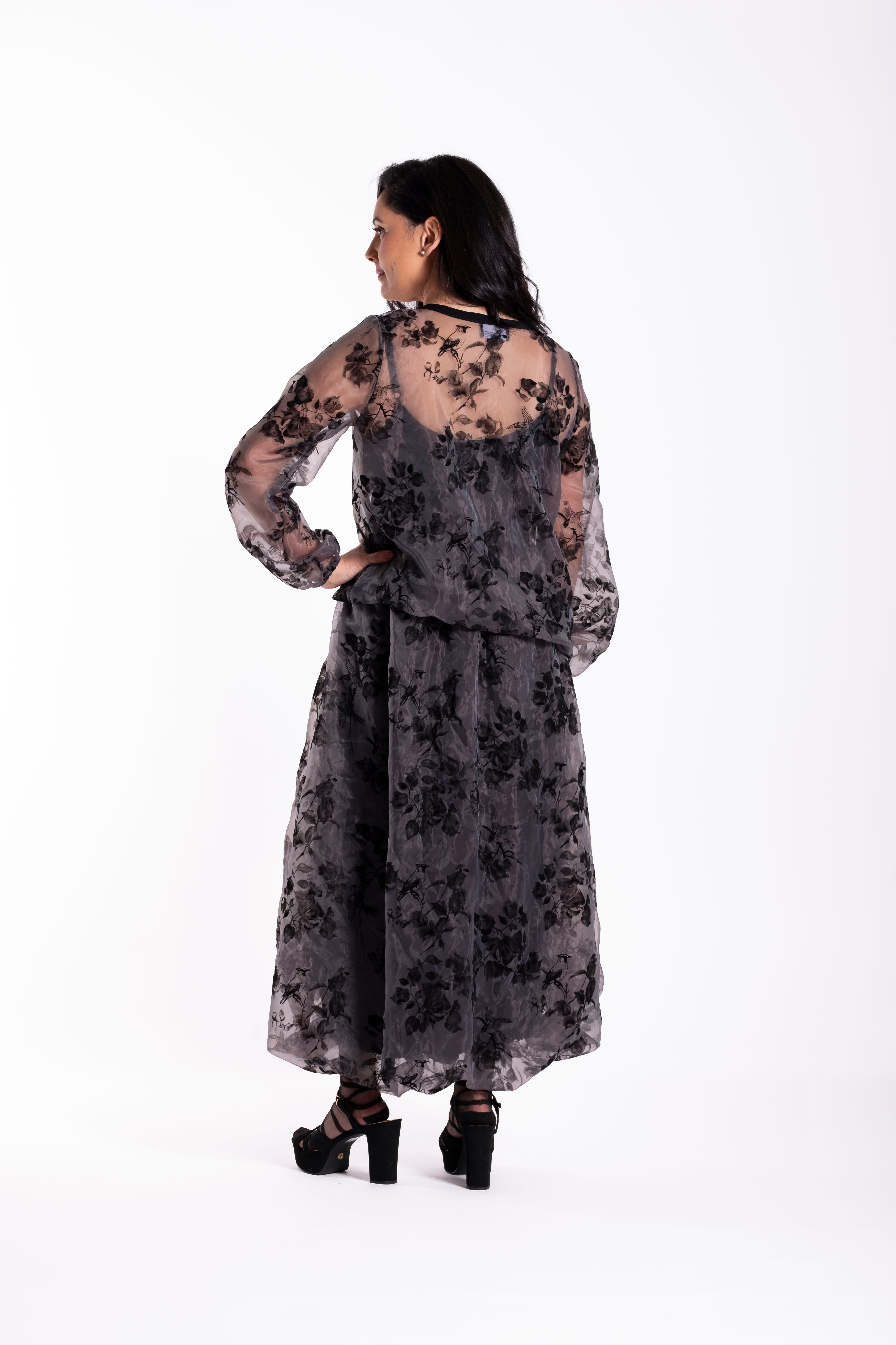 Gallery Skirt Down to the Wire