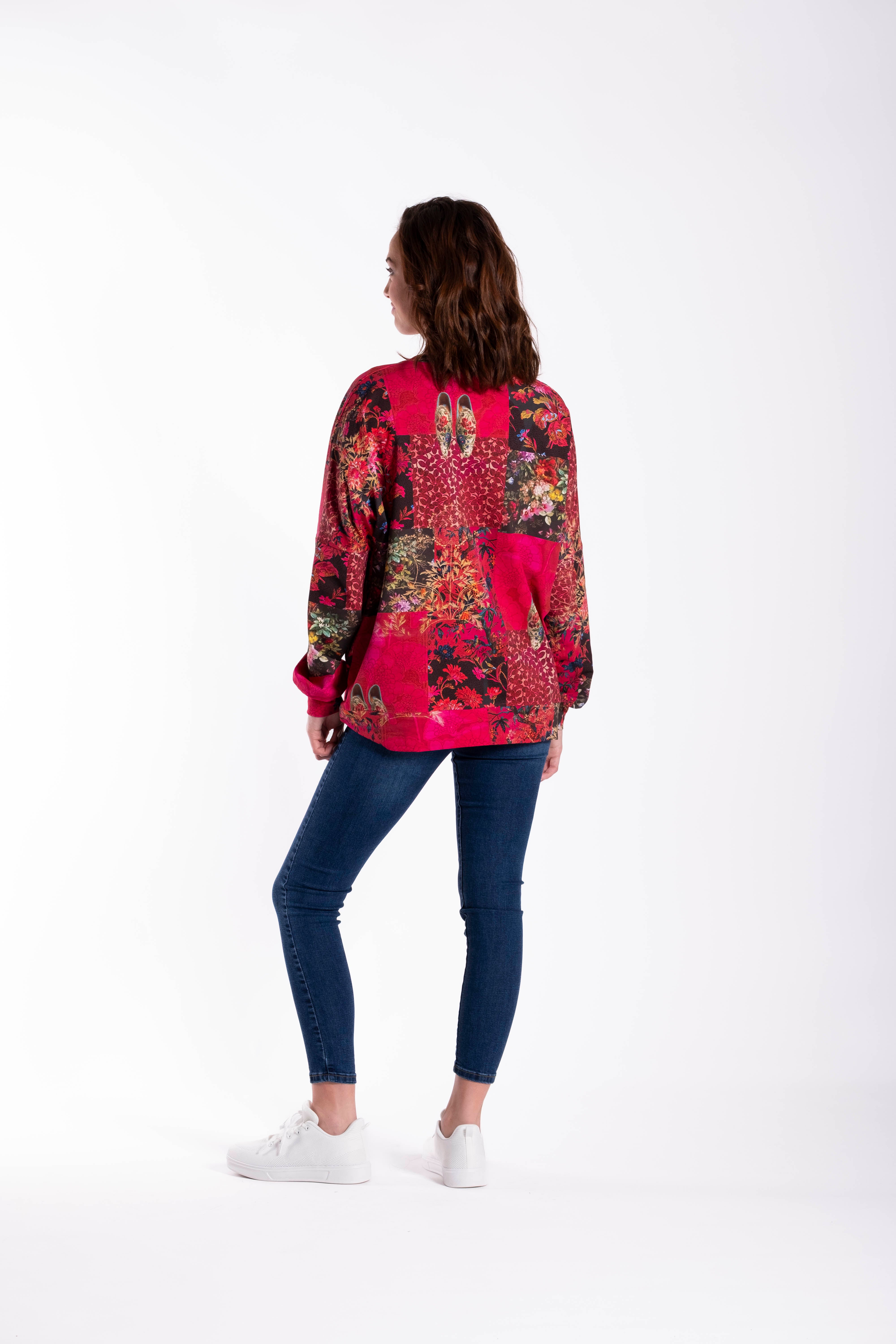 Sweatshirt She Walks In Colour