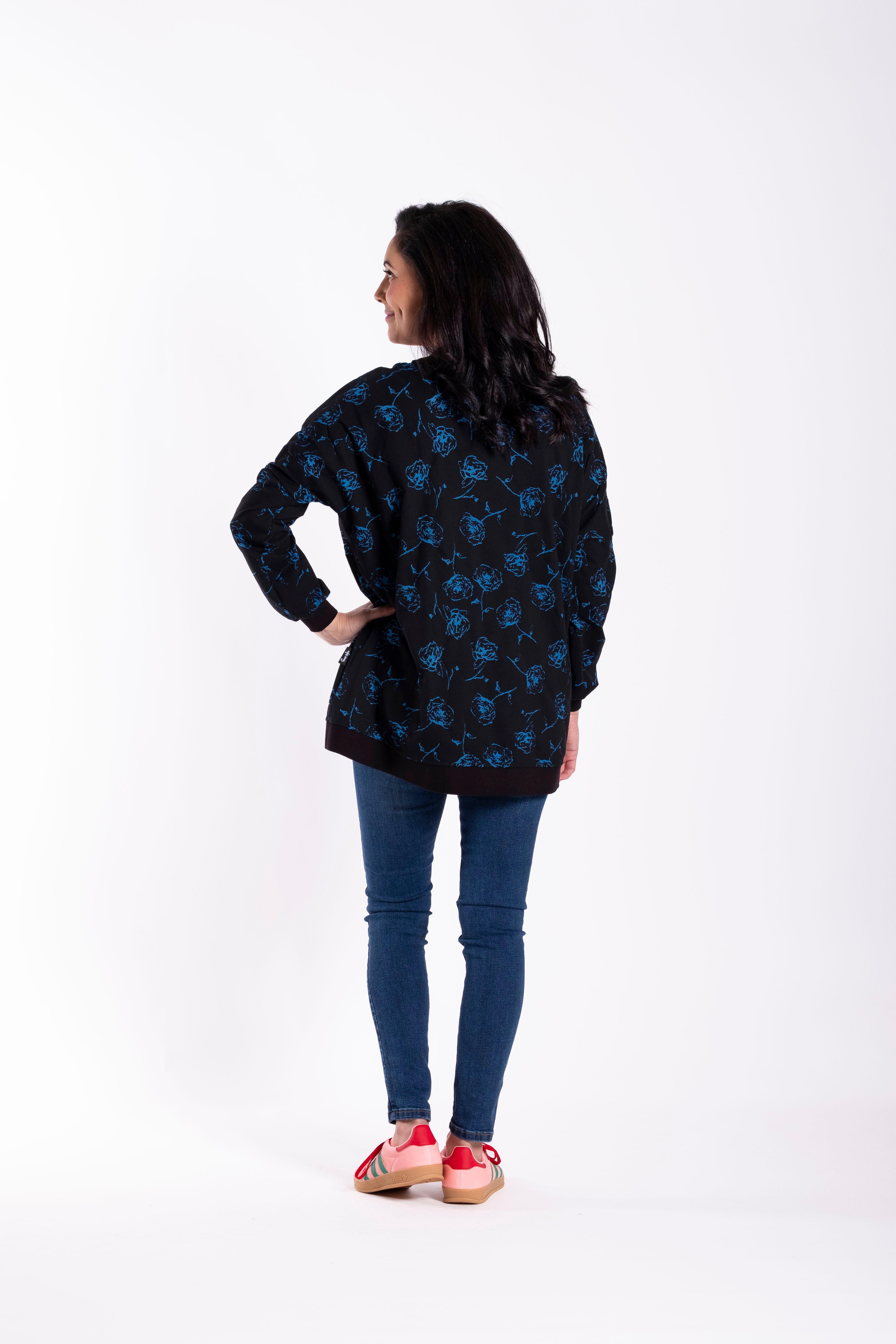 Revival Sweater Blue Roses