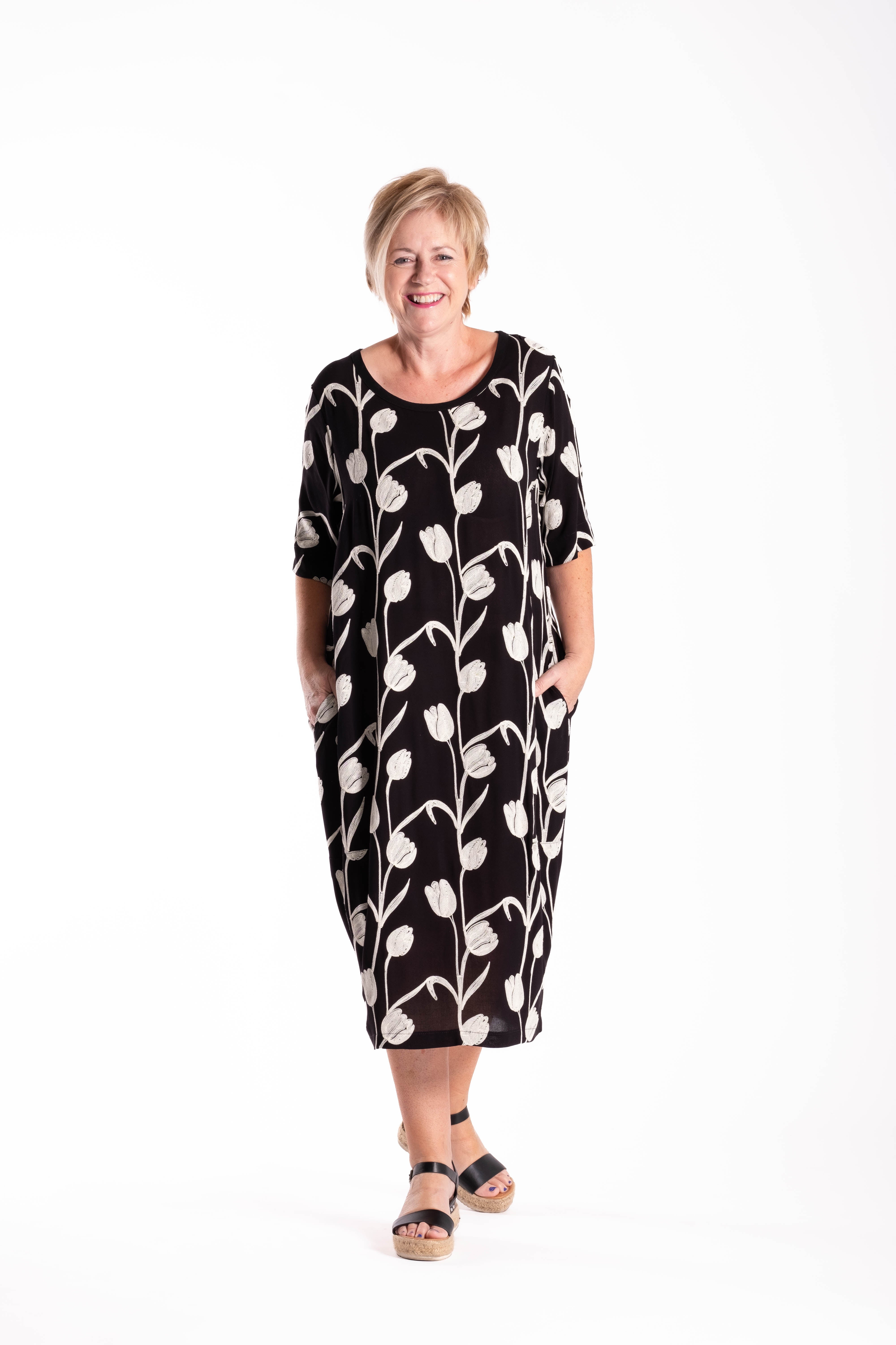 Sandy Dress Embroidered Tulips