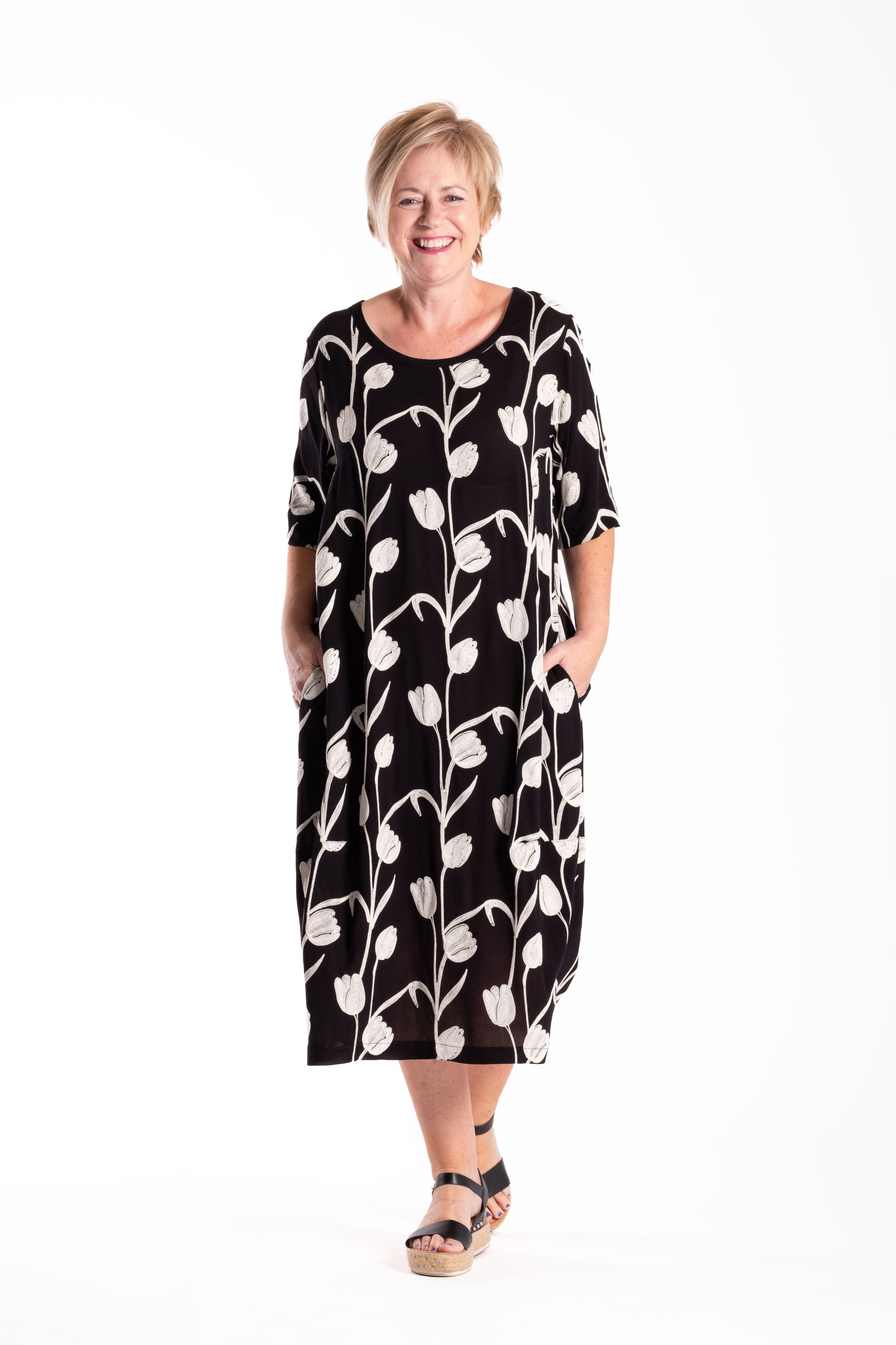 Sandy Dress Embroidered Tulips