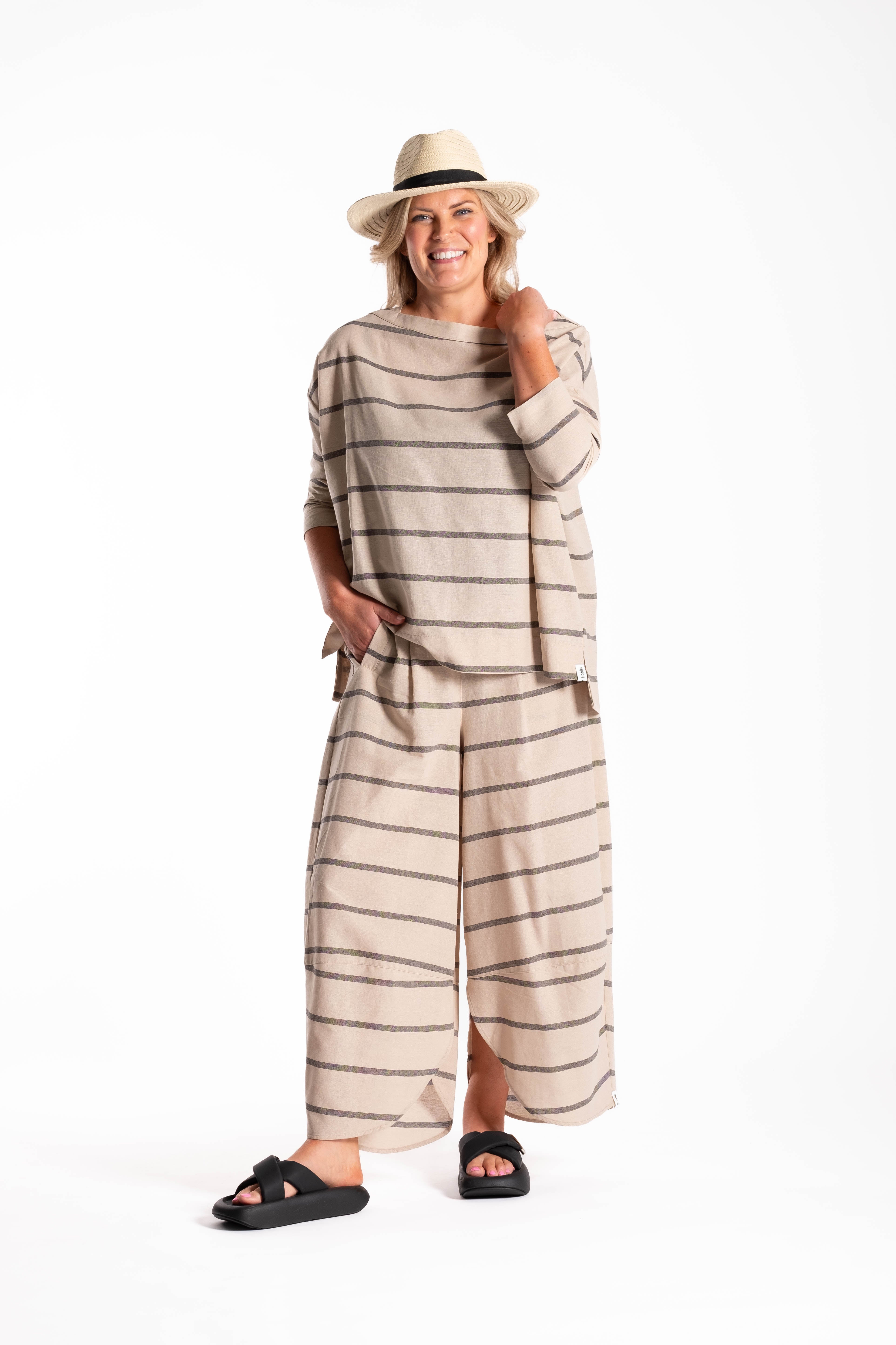 Apartmento Pants Flat White Stripe