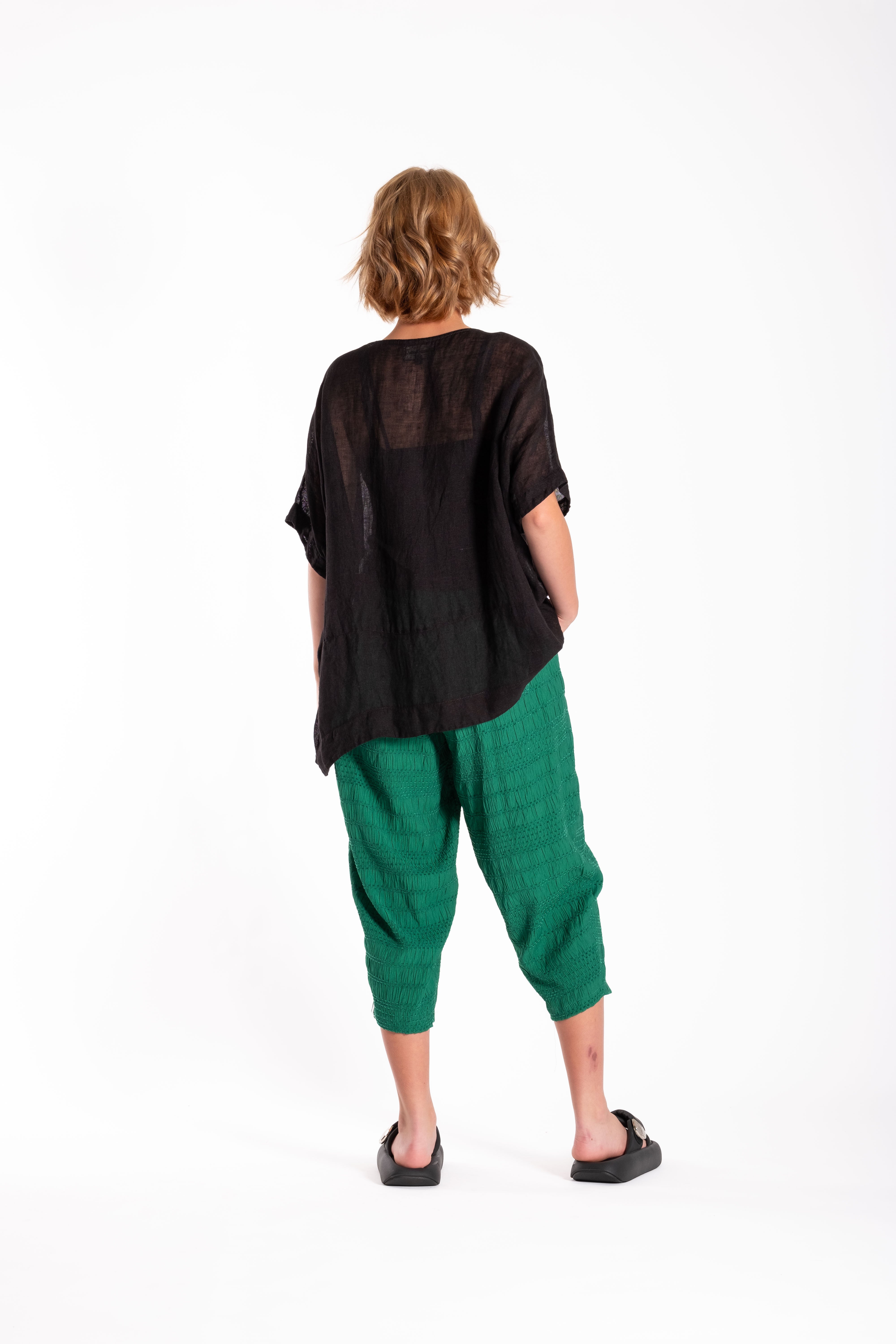 Magnolia Top Black Linen
