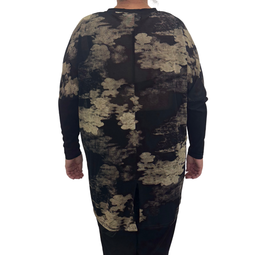 Relaxed Top Moody