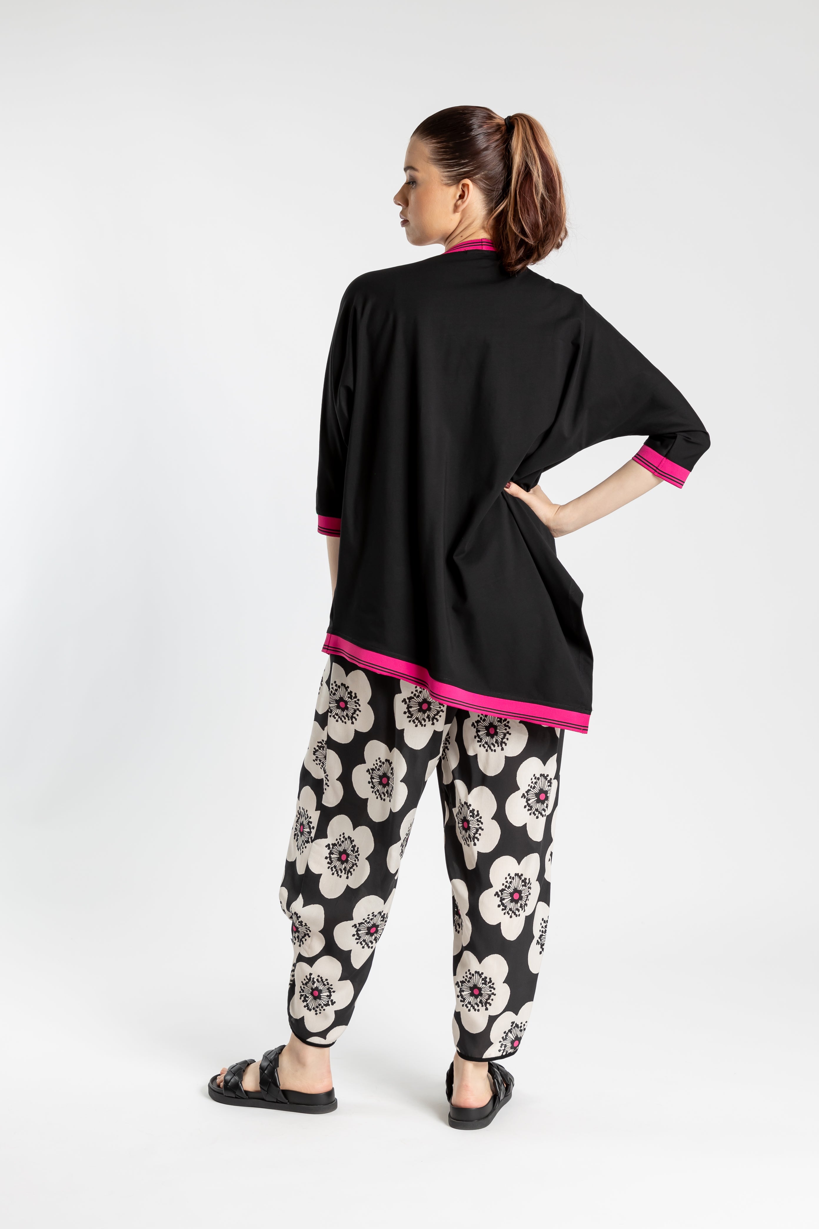 Lean To Top Black & Pink