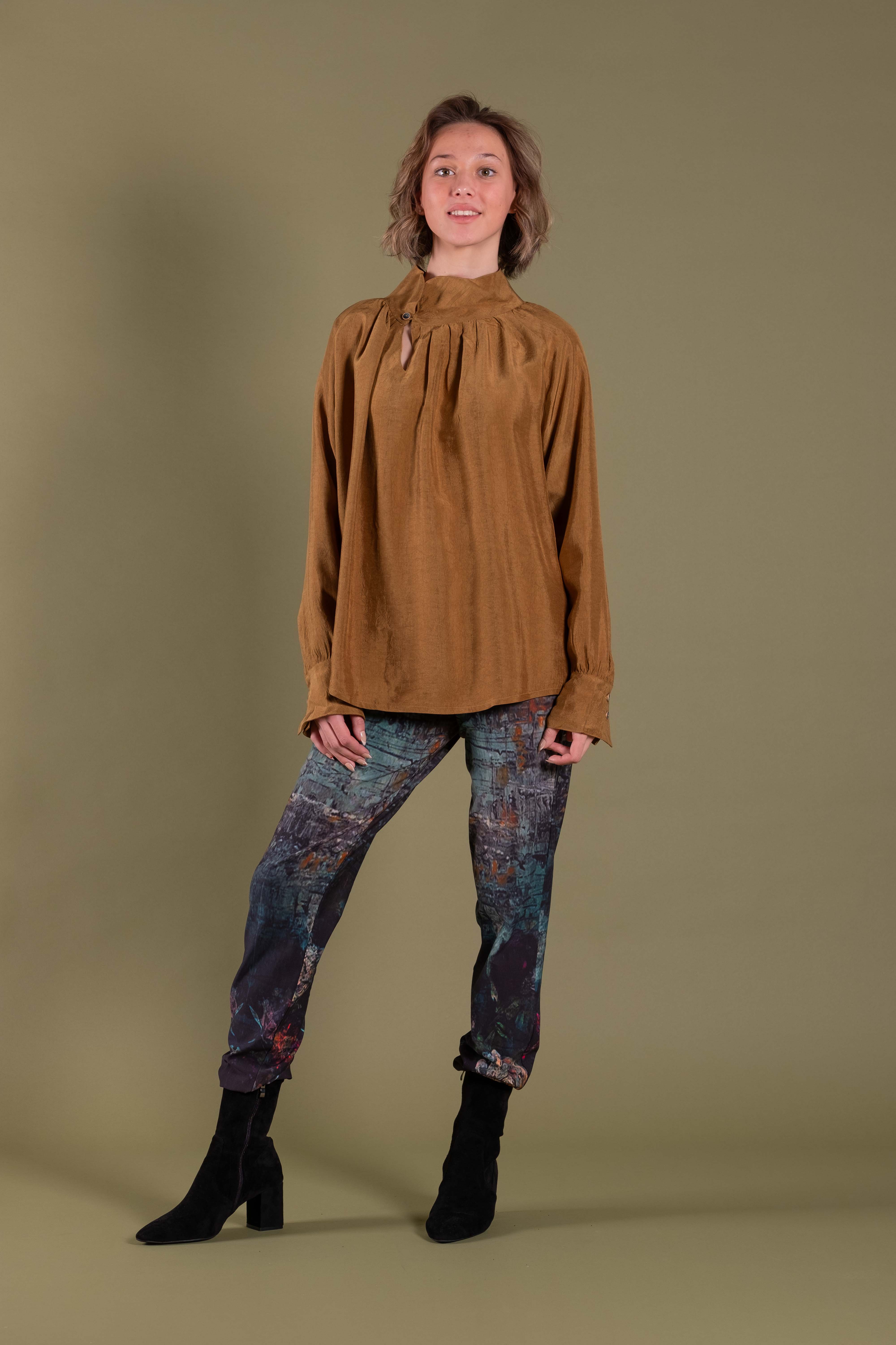 Straight Pants Moody Hues