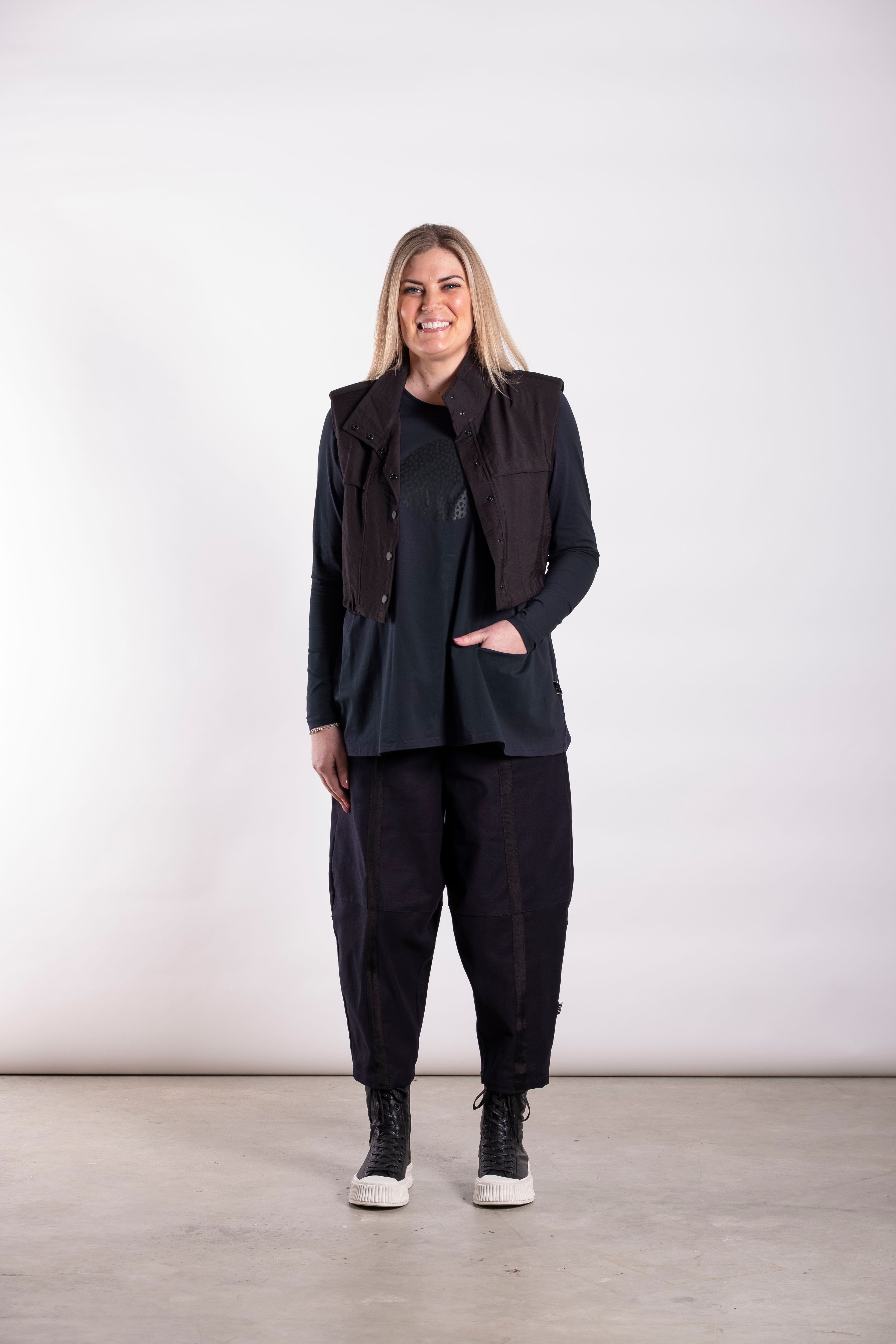 Shadowlines Vest Black