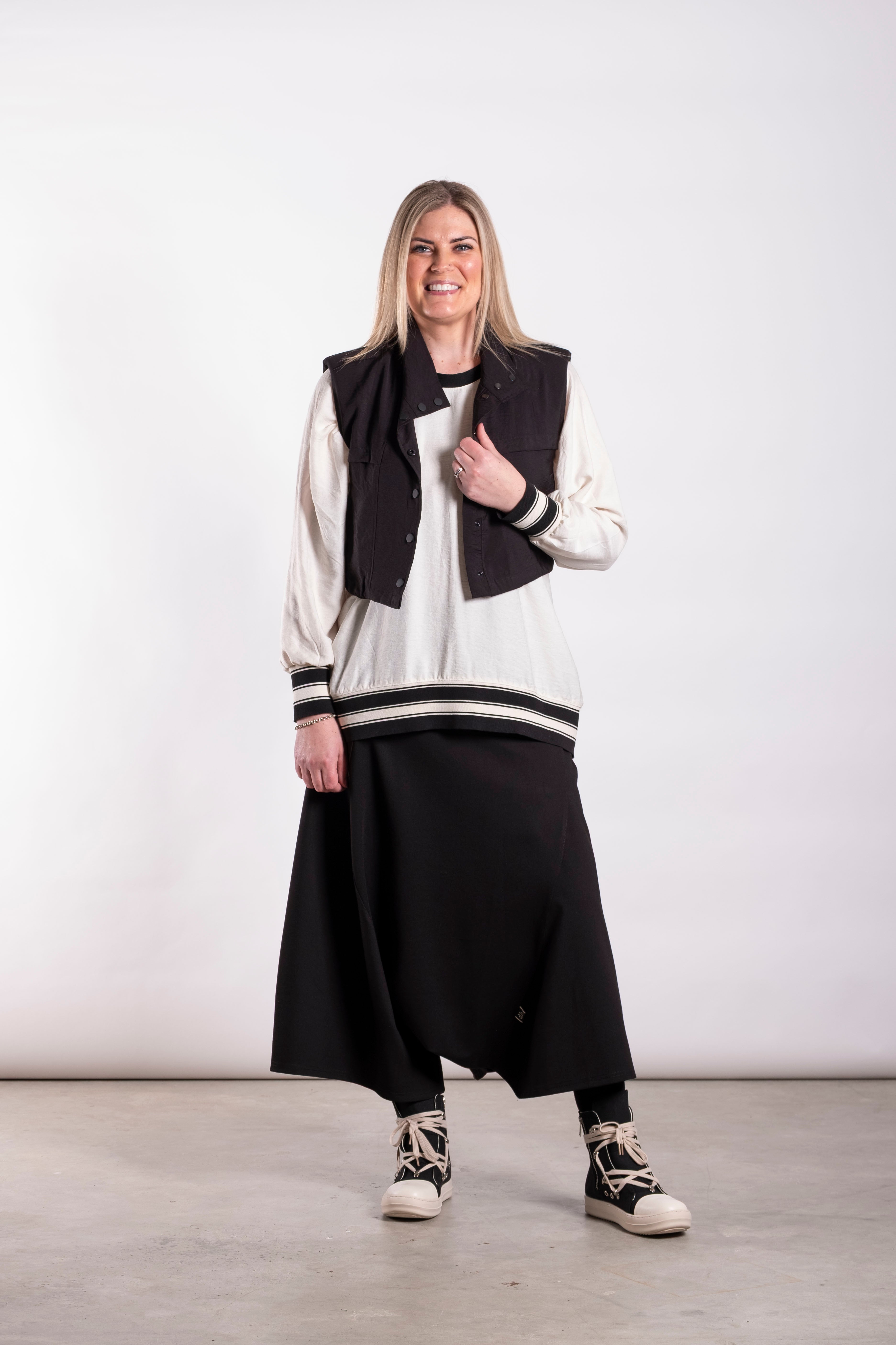 Shadowlines Vest Black