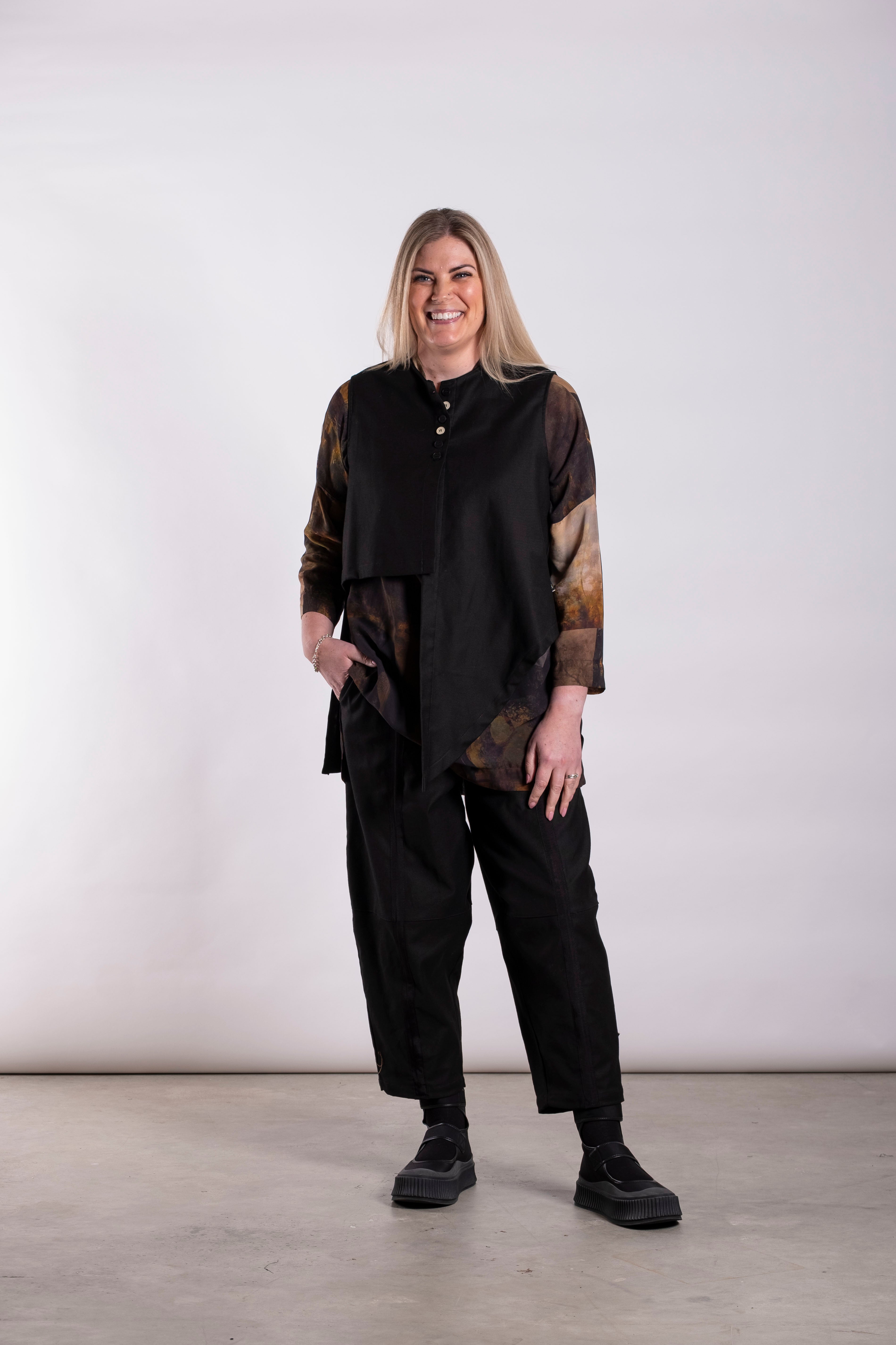 Direction Pants Black