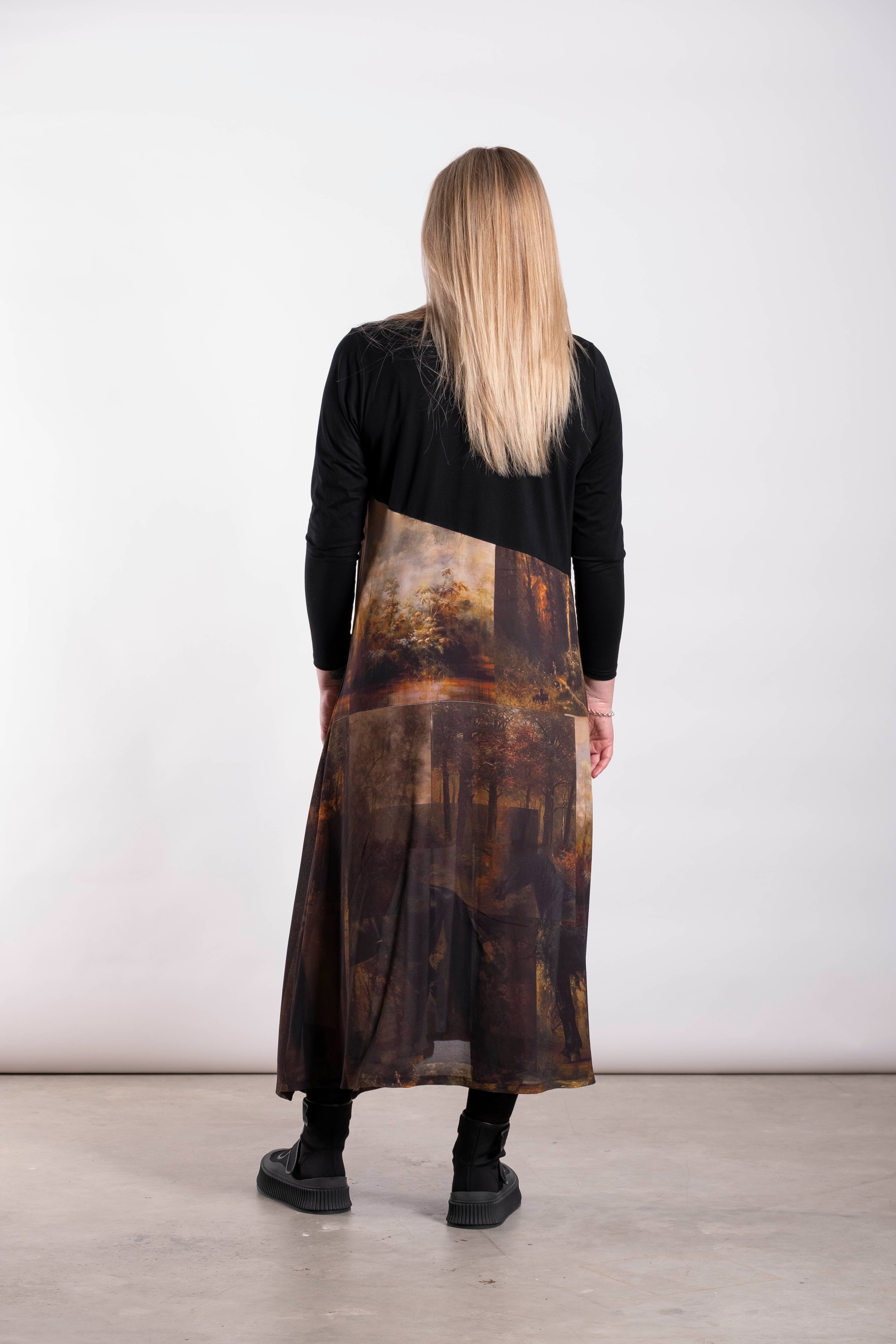 Observe Dress Midnight Trek