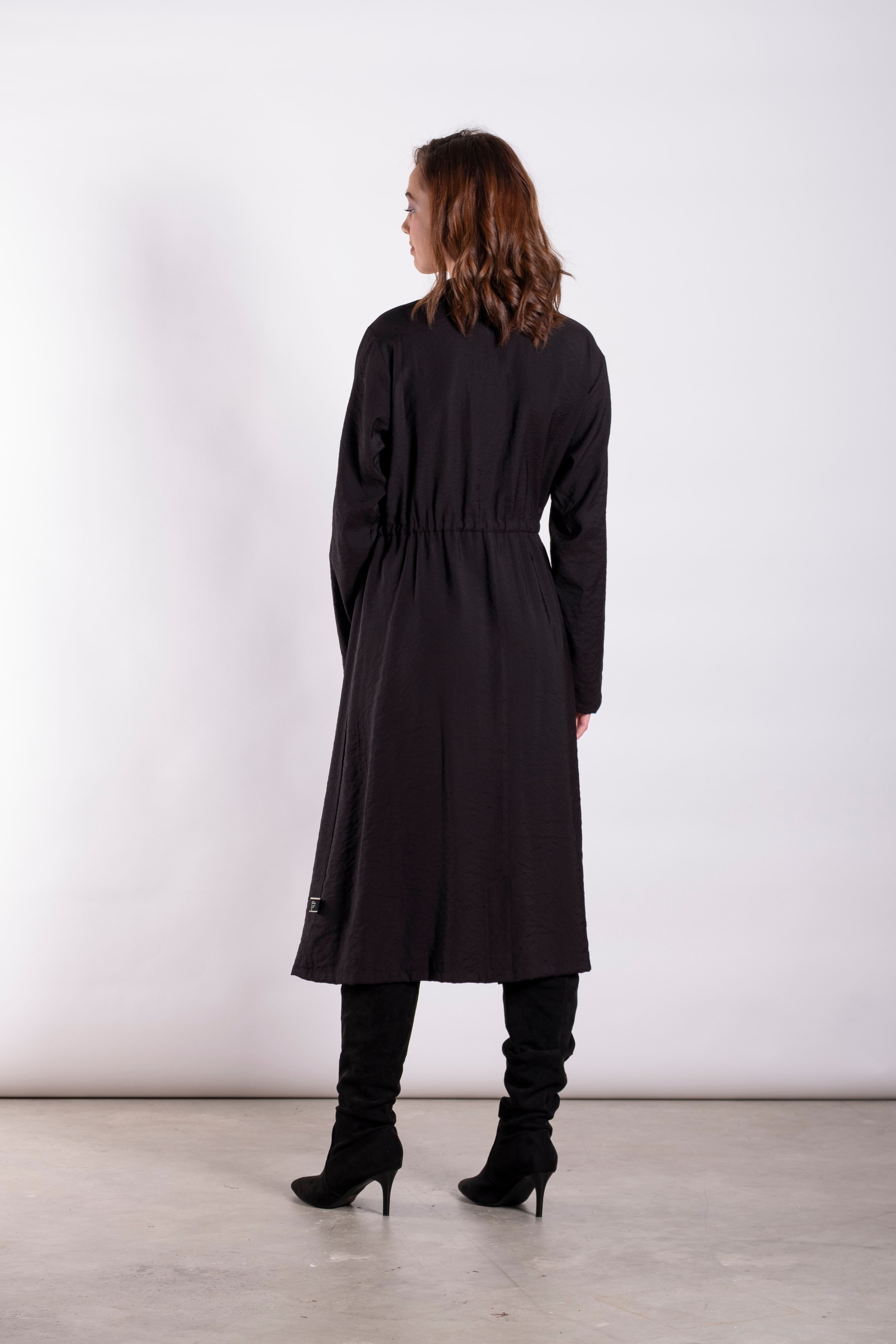 Shadowlines Pleat Jacket Black