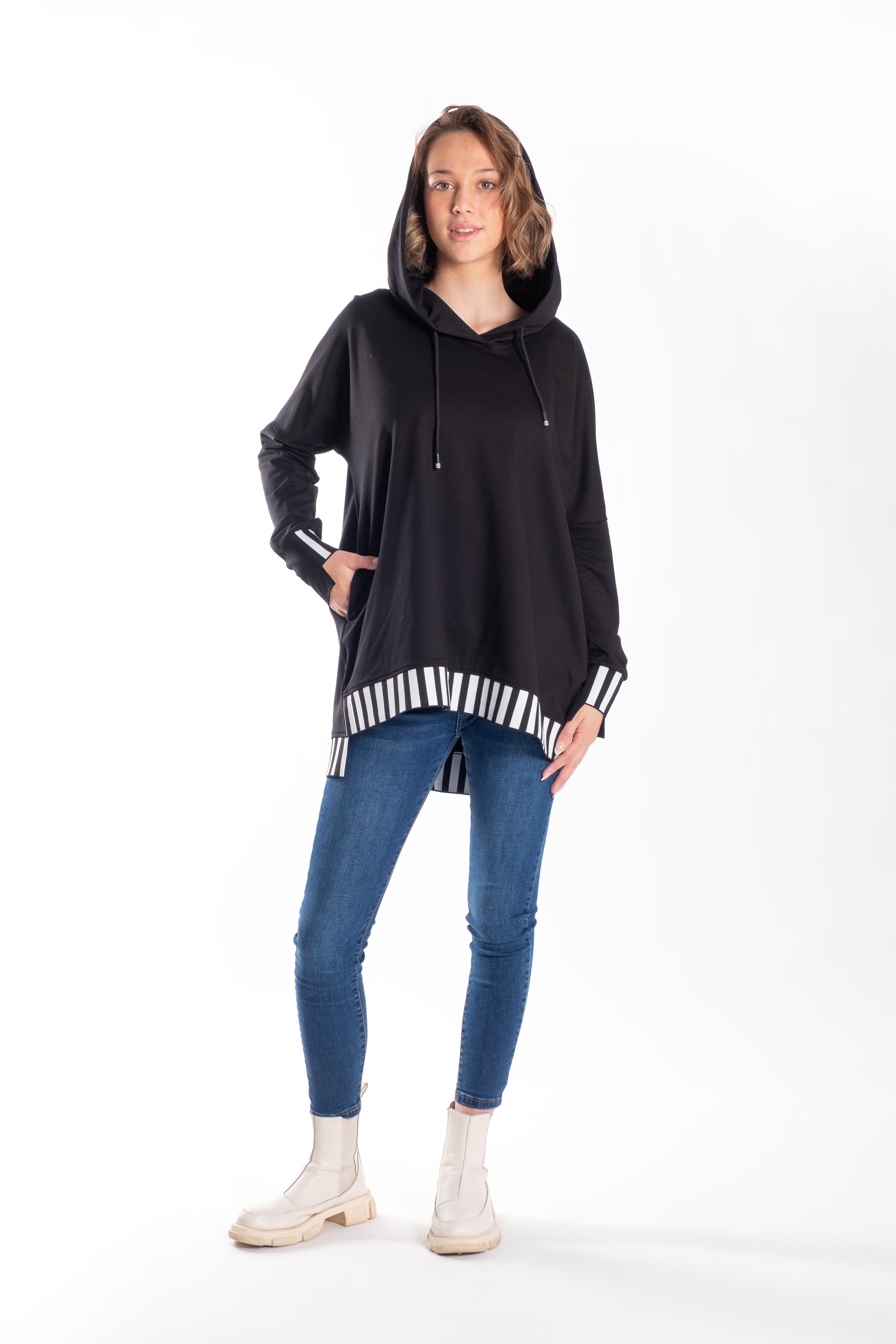 Latta Sweater Black Stripe