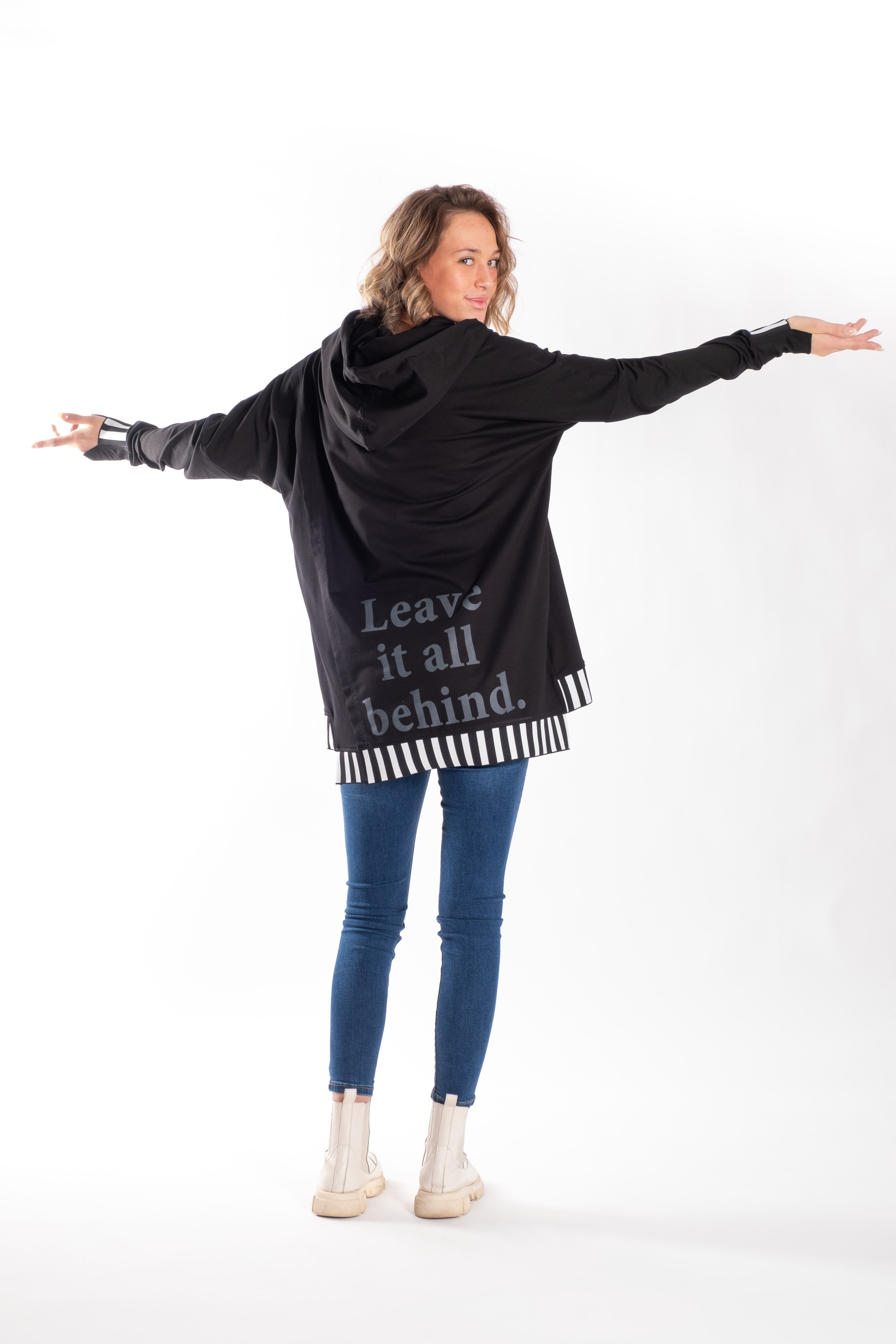 Latta Sweater Black Stripe