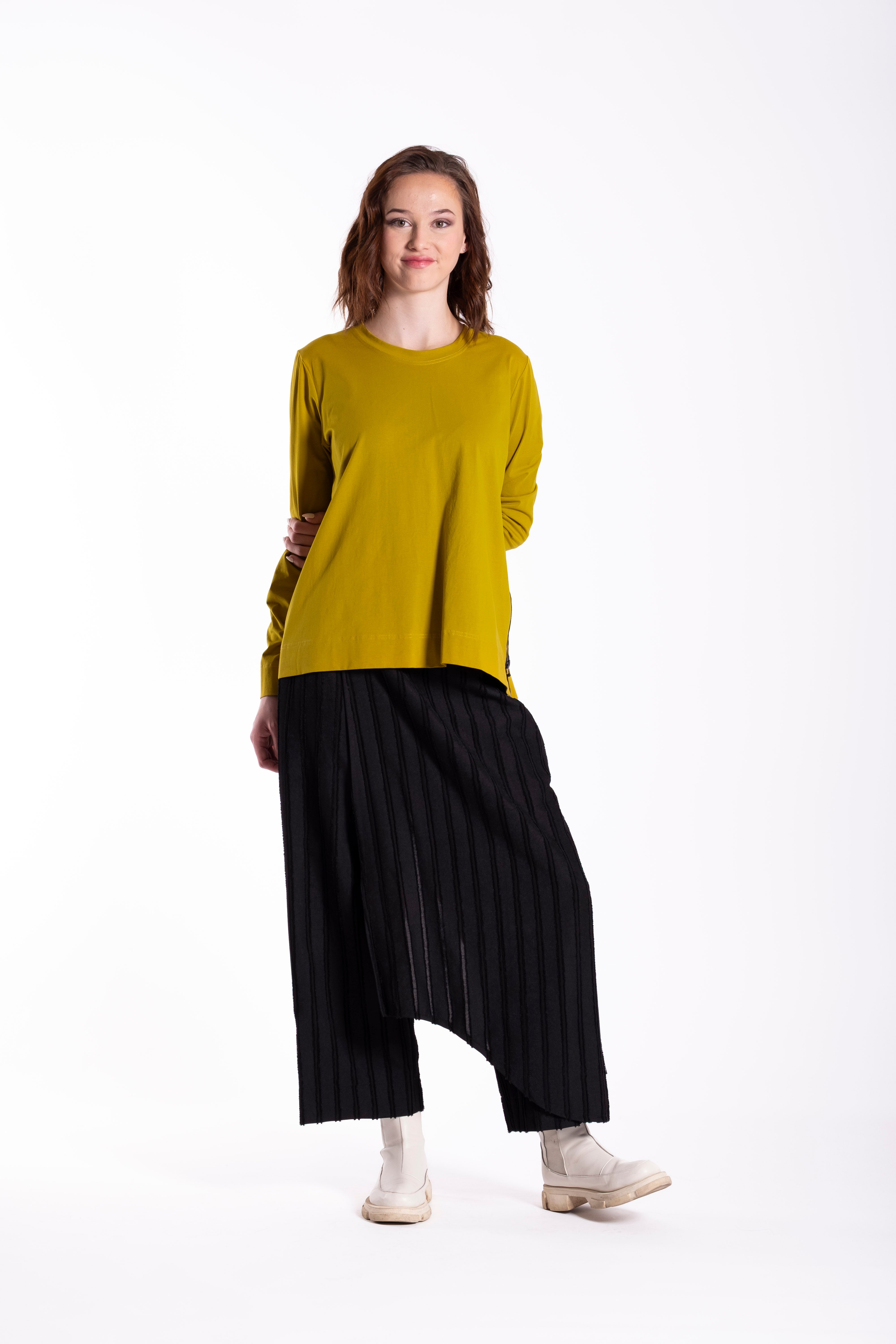 Eclipse Pants Lines of Texture Noir