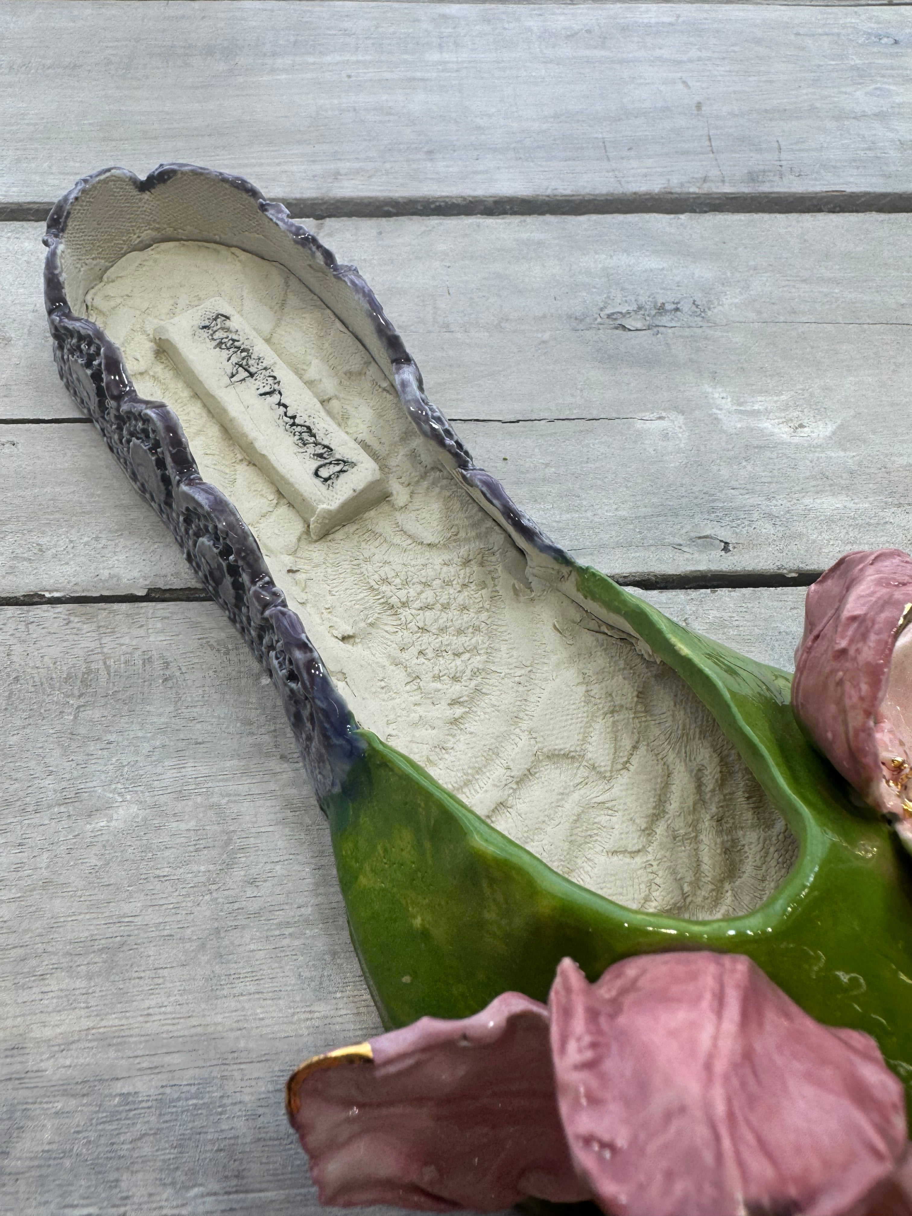 Magnolia Pearl ( Wall hanging Shoe )