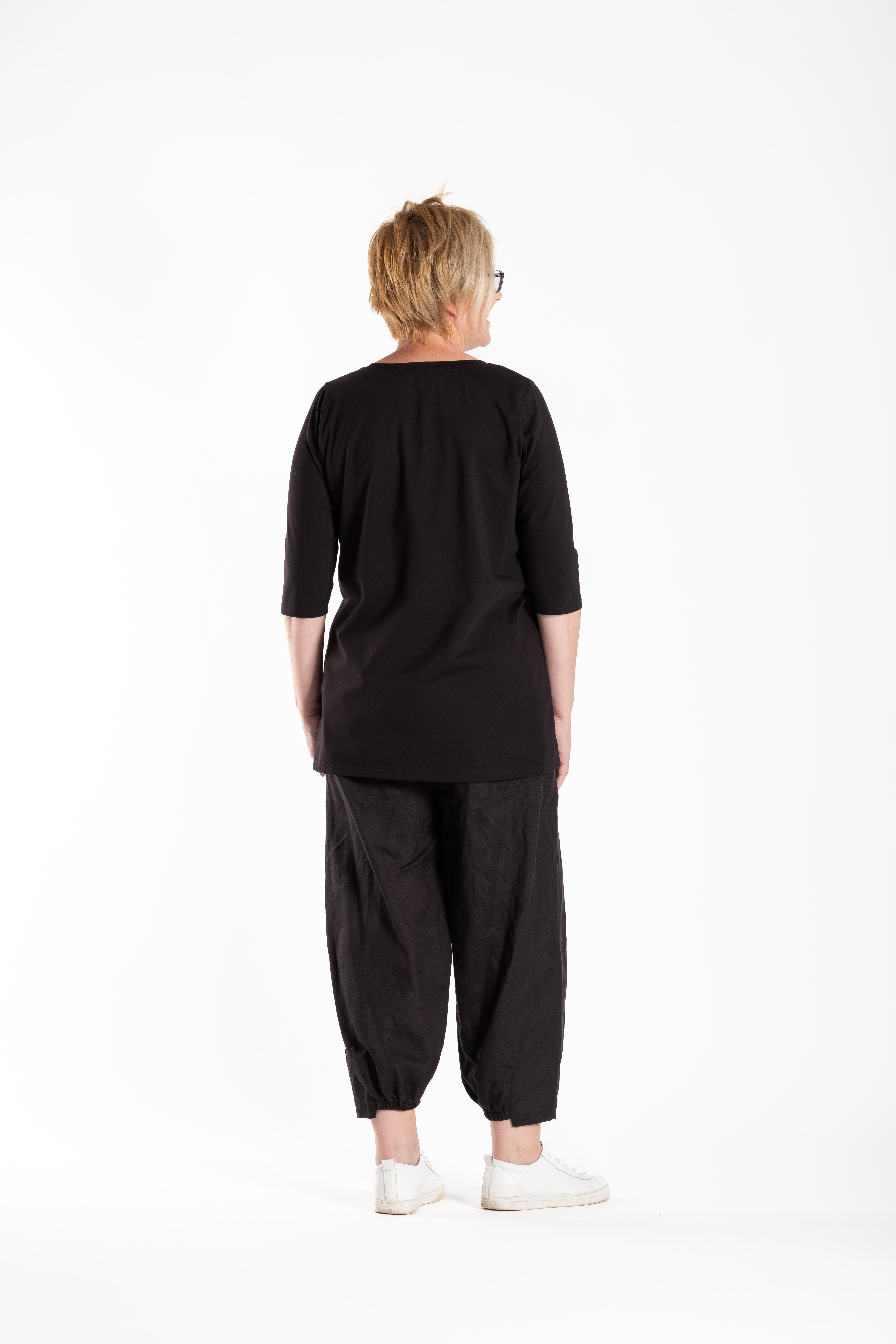 No Apologies Black Straight Top