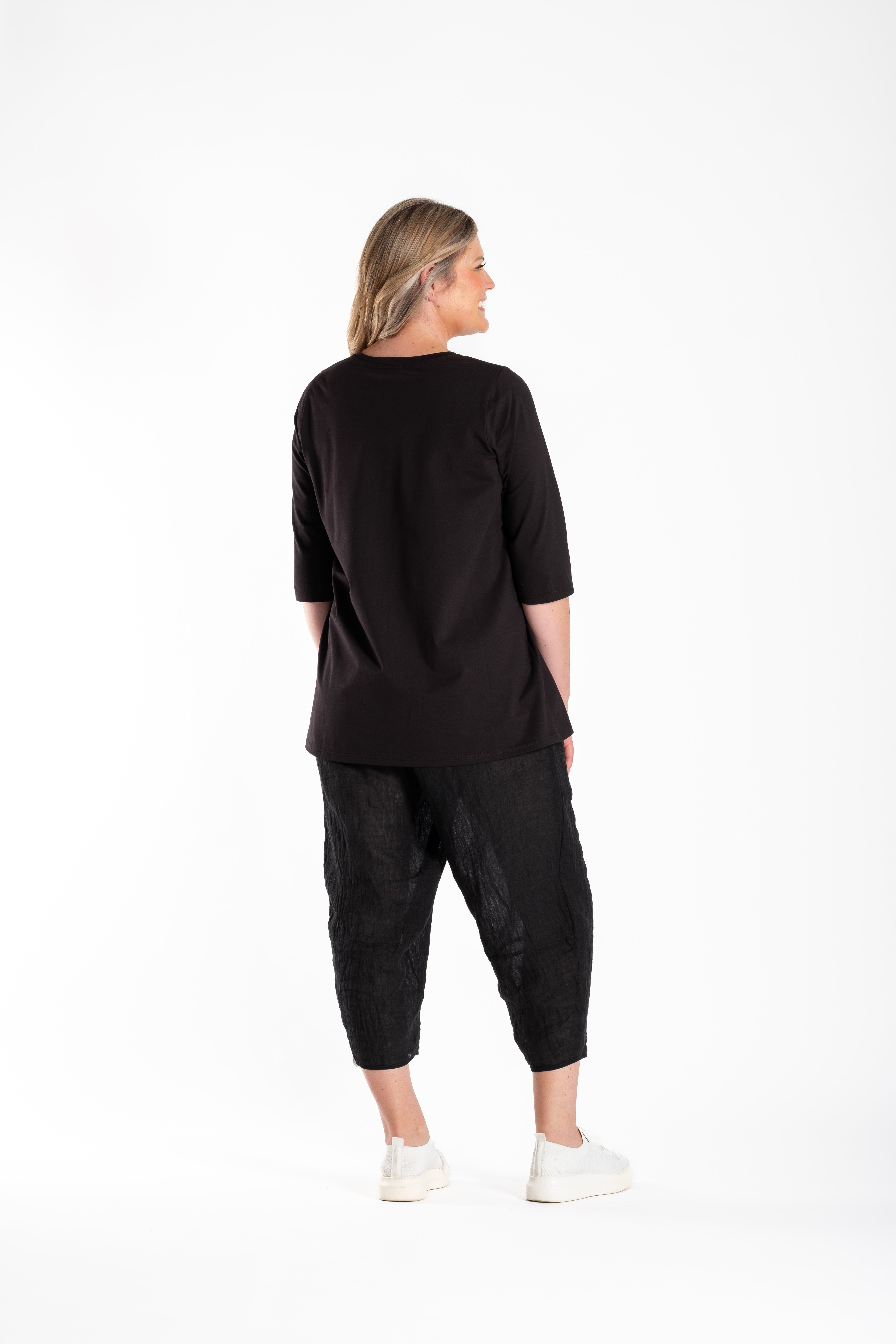 No Apologies Black Straight Top
