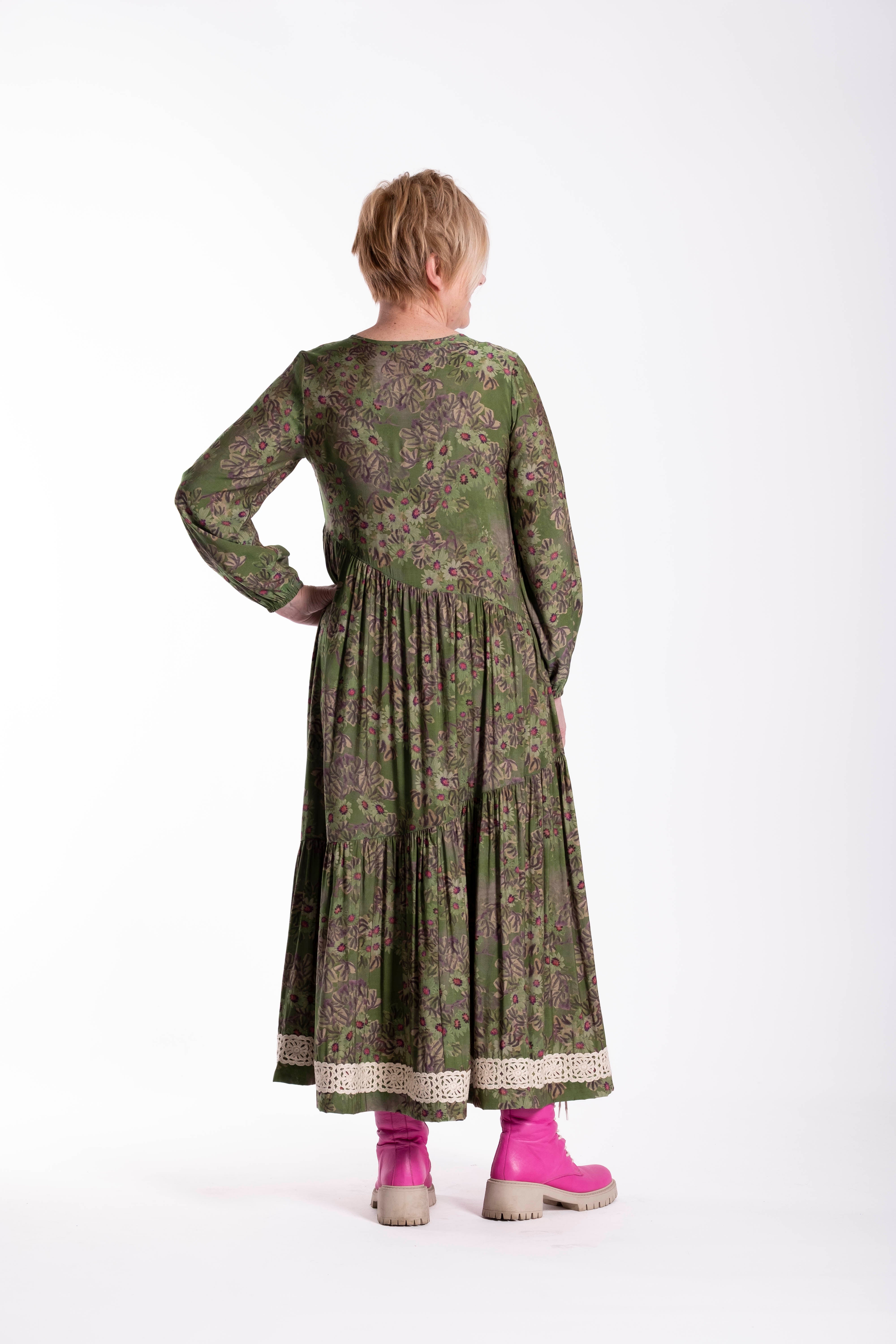 Angled Dress Daisy Chain