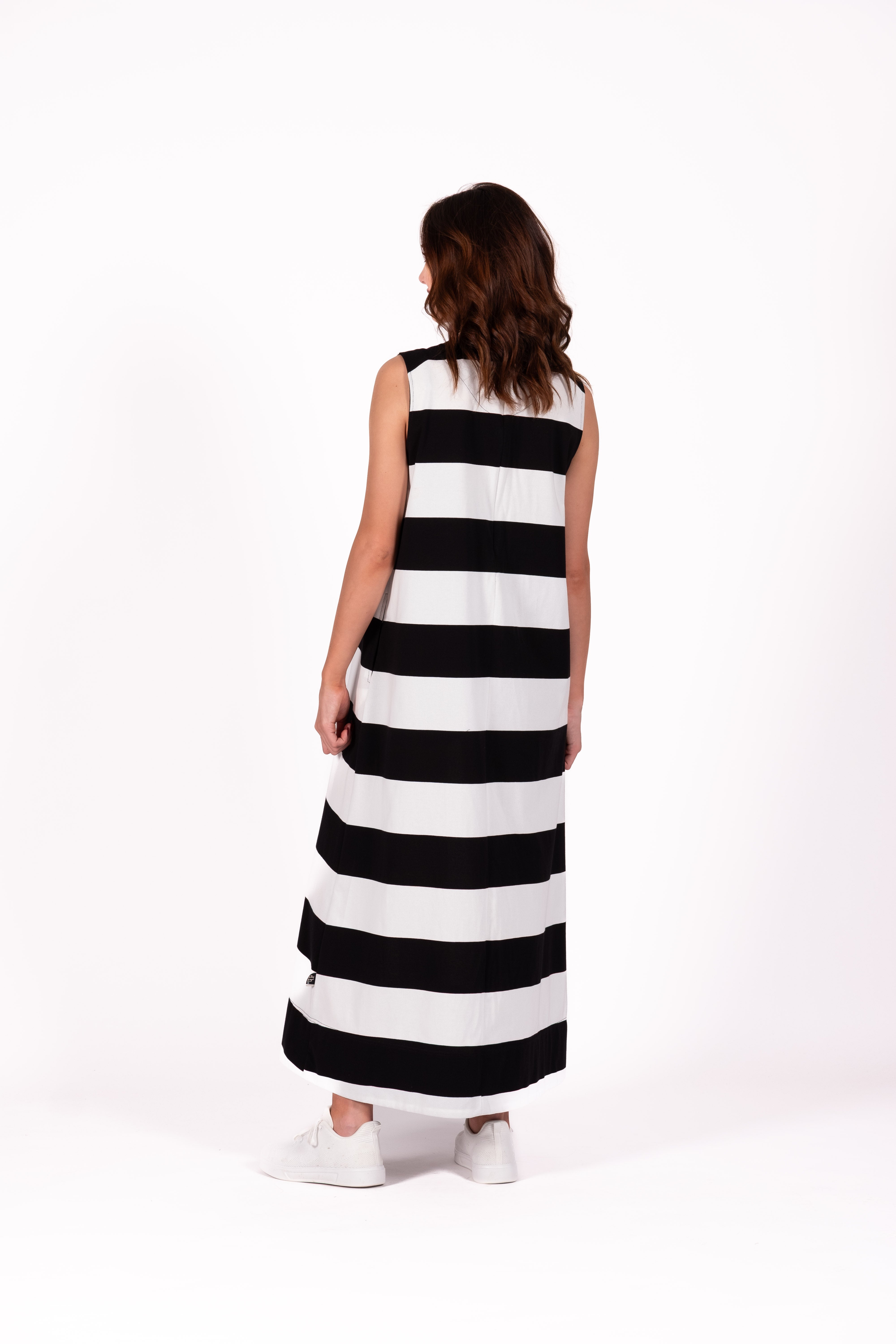 Evenflow Dress Sleeveless Wide Line