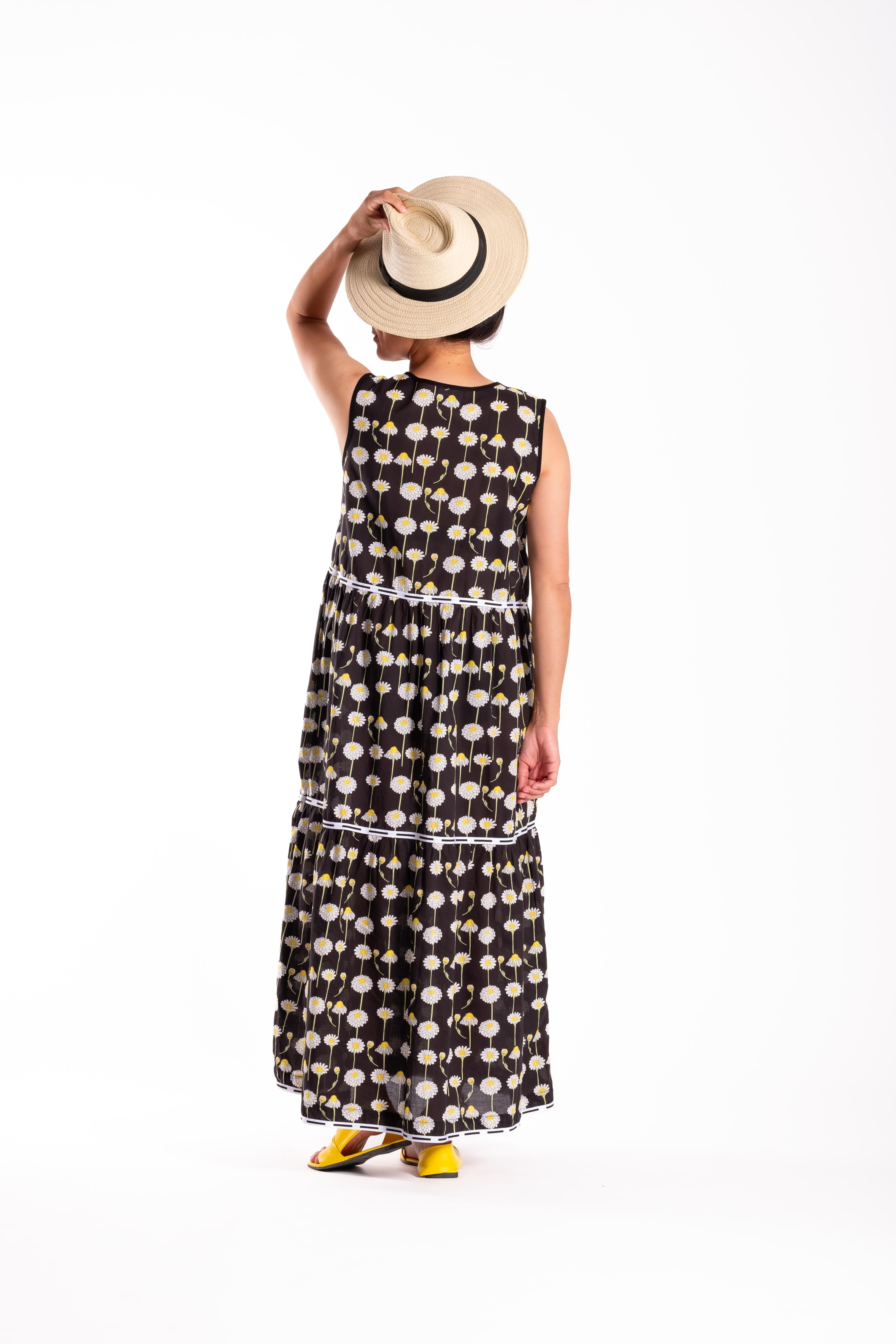 Daily Dress Daisy