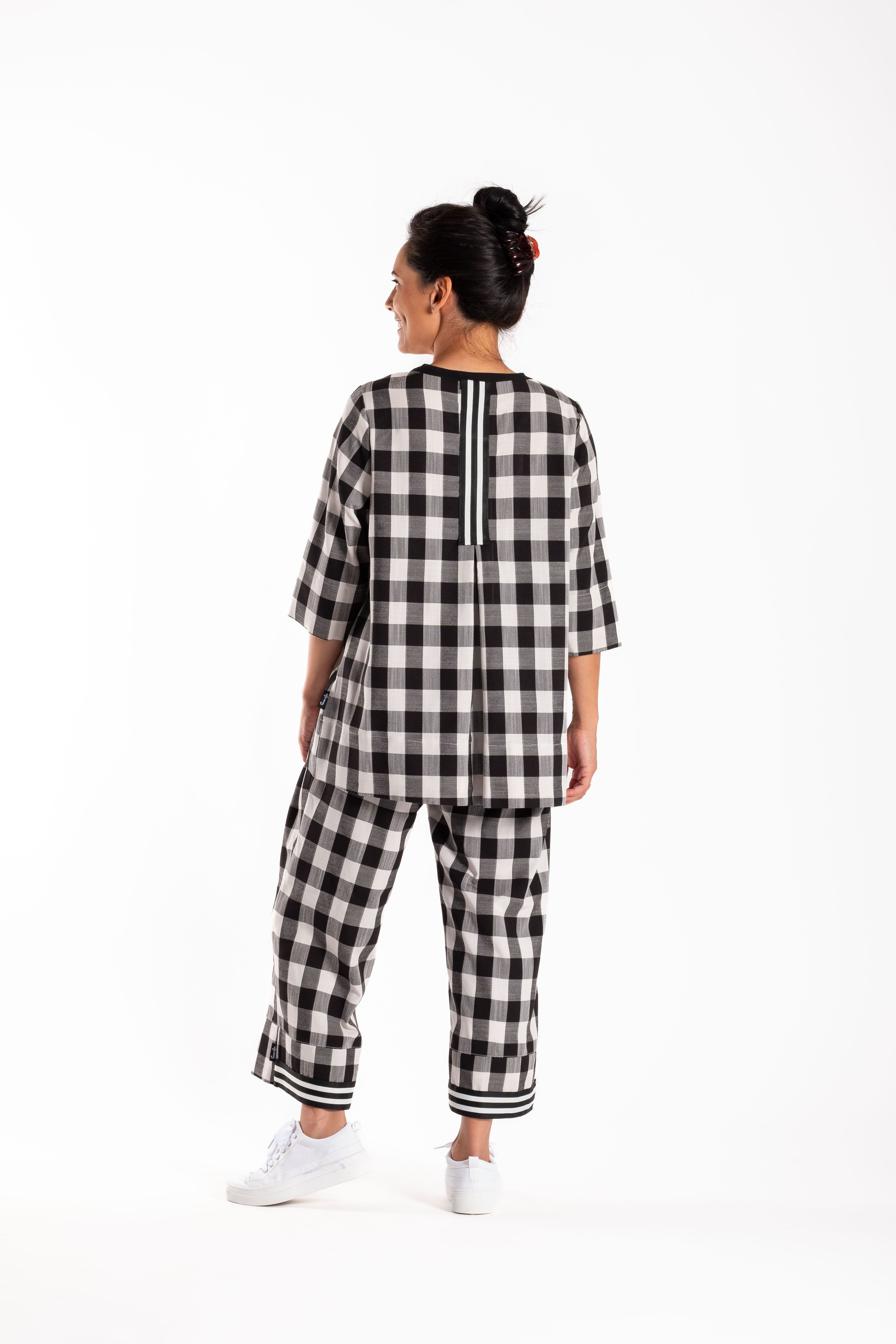 Pleat Back Top Black Chq